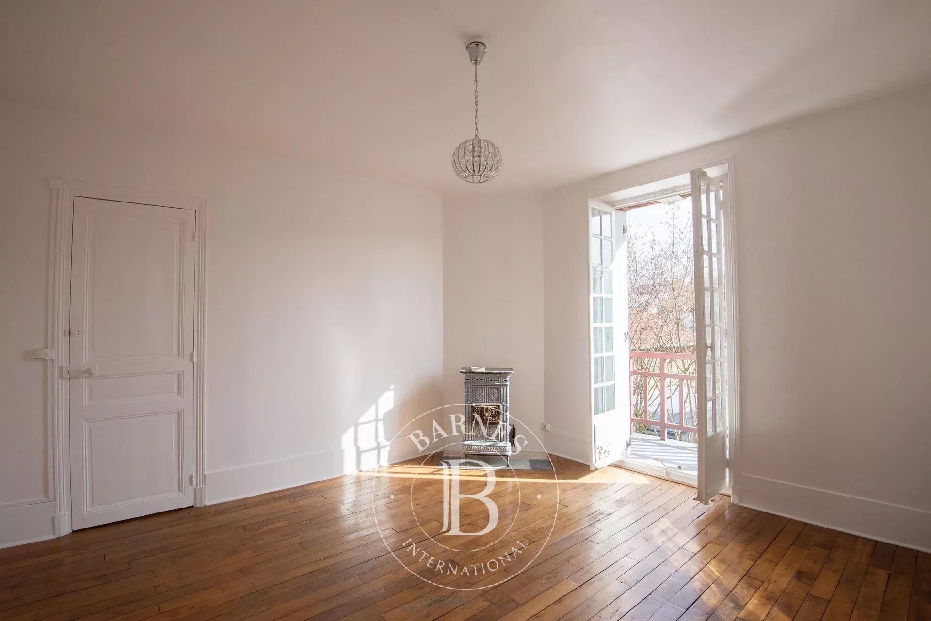 Ev Meudon - picture 10