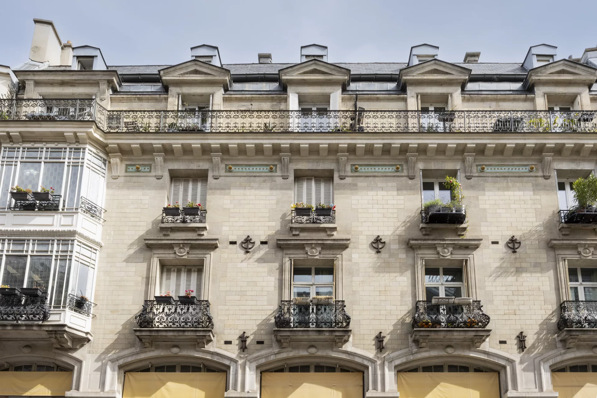 Paris 10e - PETITES ÉCURIES / MARTEL