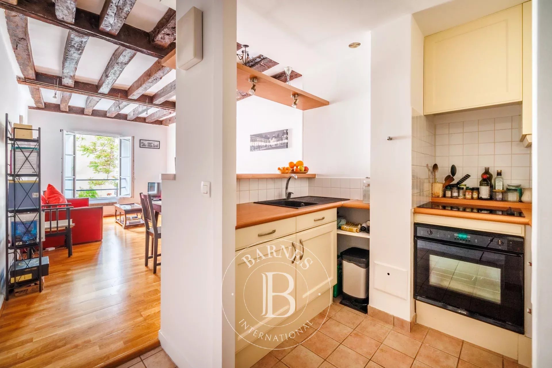 Daire Paris 4ème - picture 10