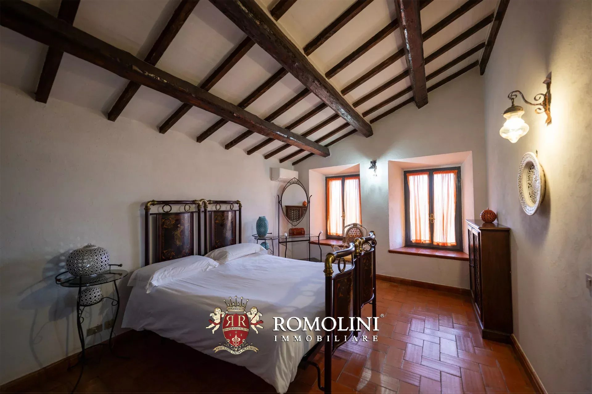 8 Bedroom Villa/Townhouse's Image 52