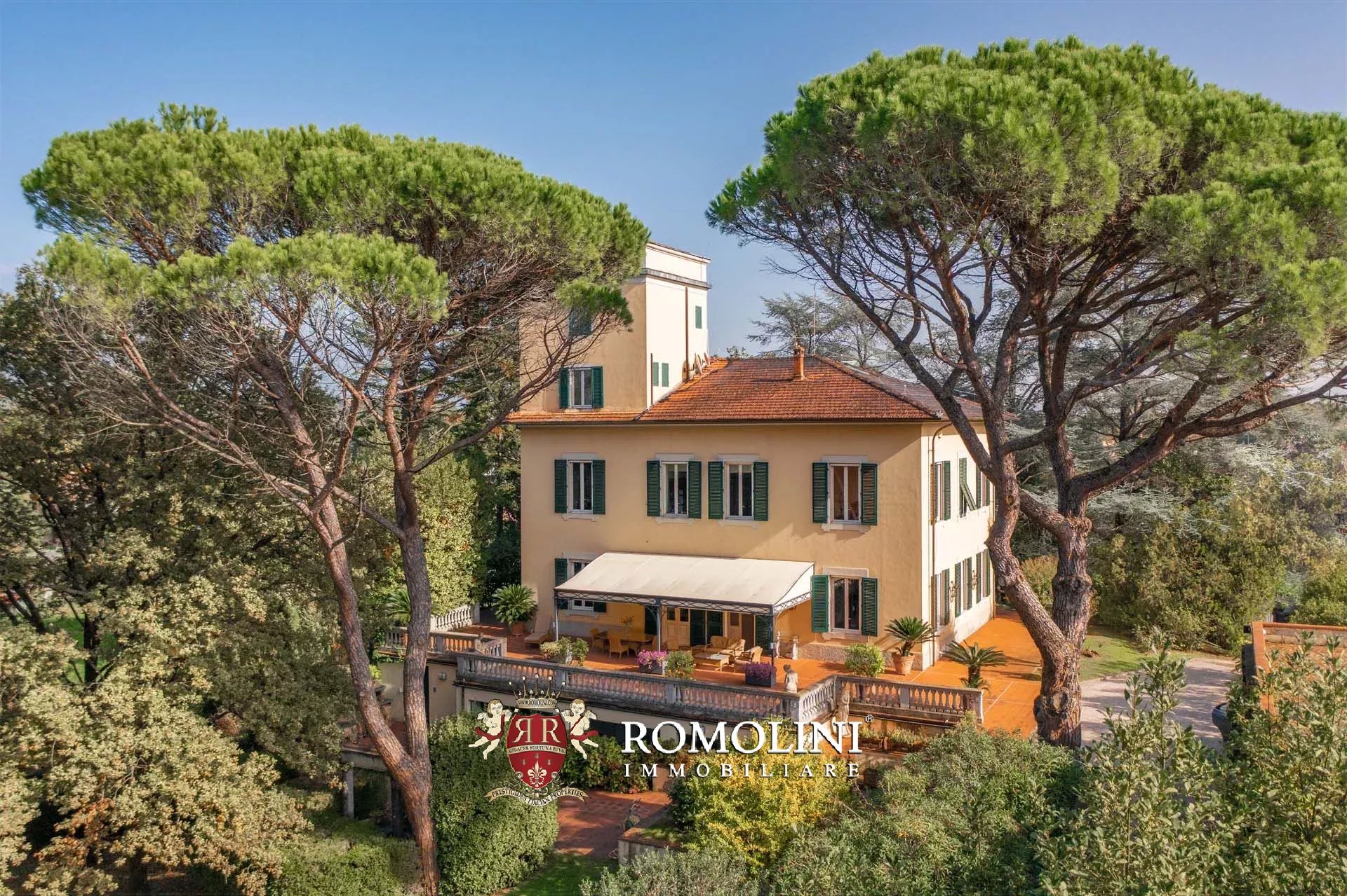 8 Bedroom Villa/Townhouse's Image 4