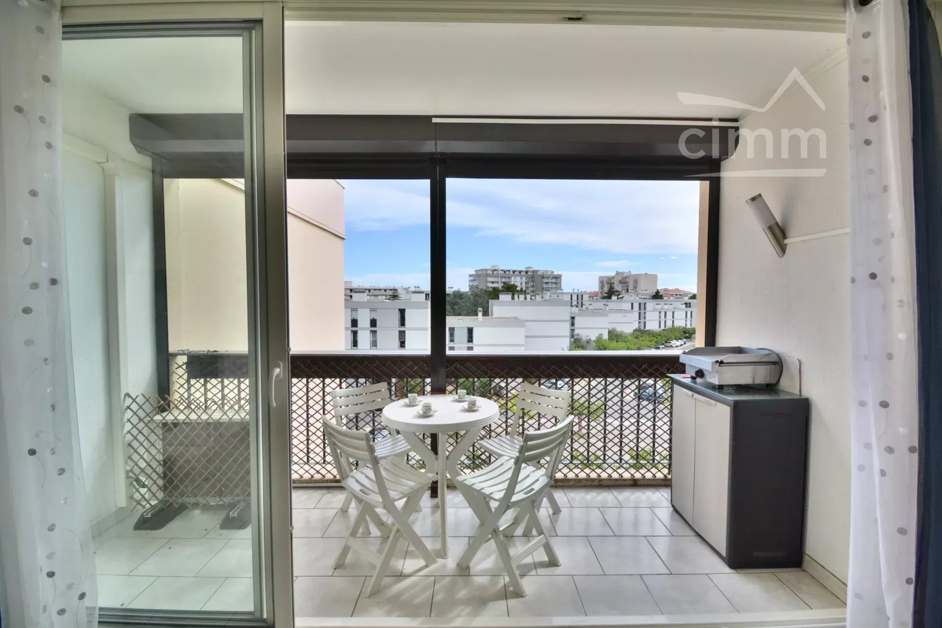 Agence immobilière de 