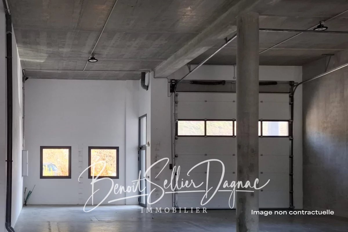 Local à vendre Poisy : design, hauteur et visibilité pour vos projets ambitieux