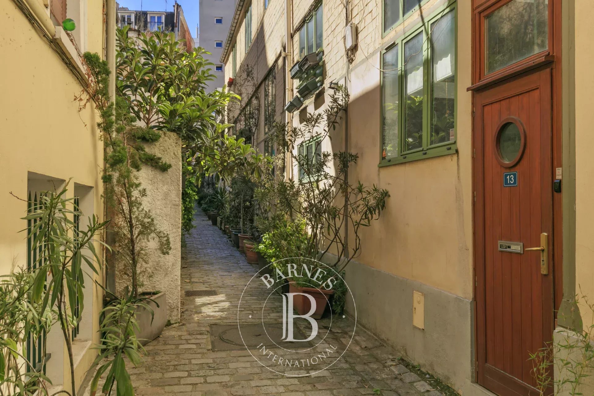 Apartment Paris 75018  -  ref 86896247 (picture 1)