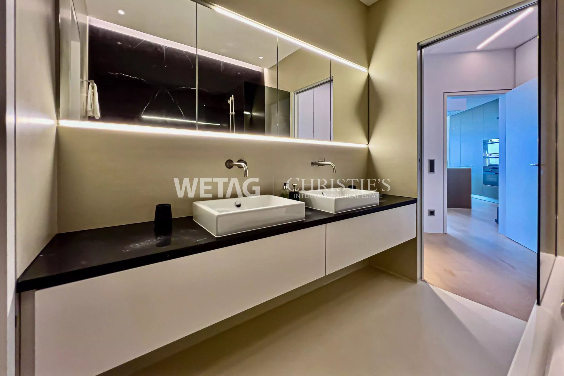 3 Bedroom Apartment/Flat's Image 5
