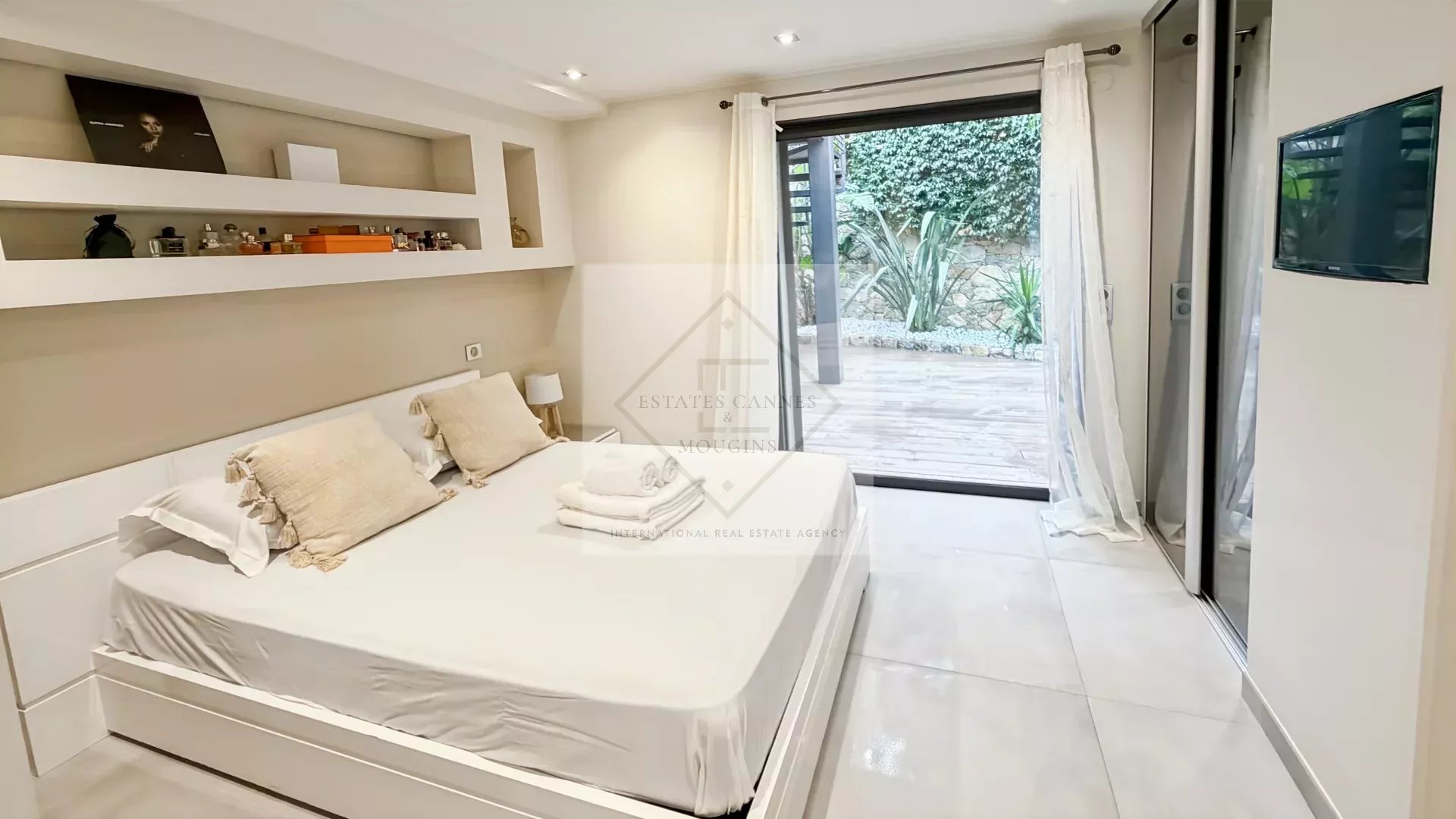 Villa moderne – vue collines, proche Cannes — photo 10