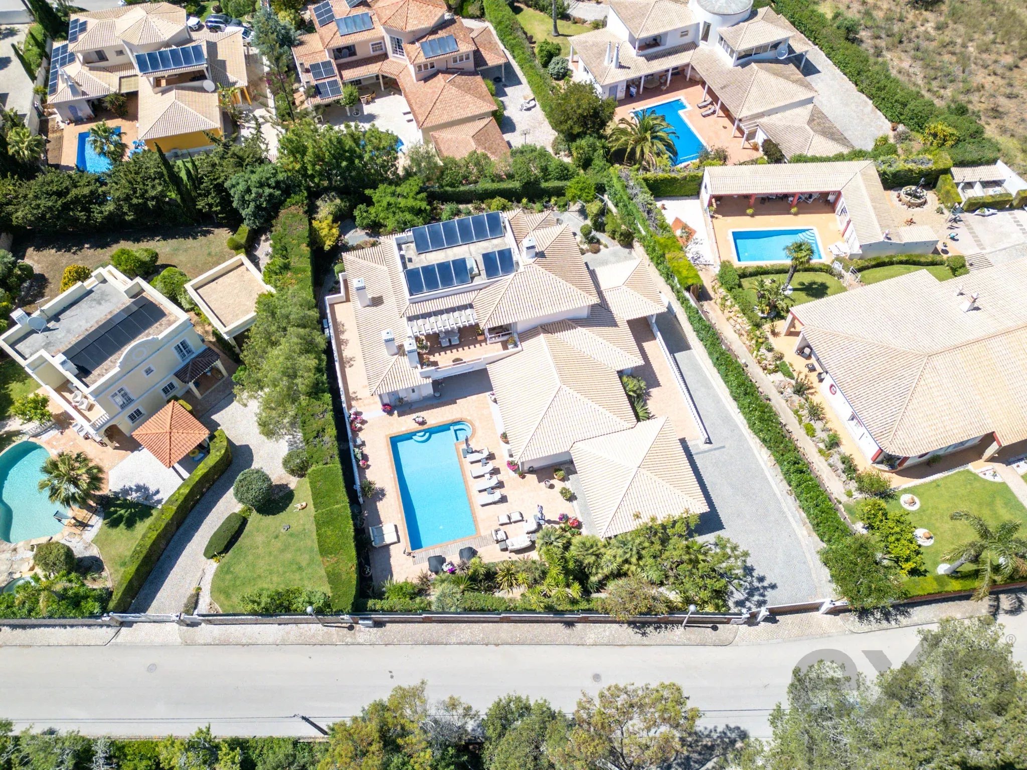 5-Bed American-Style Family Villa with Pool, Between Lagos and Praia da Luz 87053335 image 38