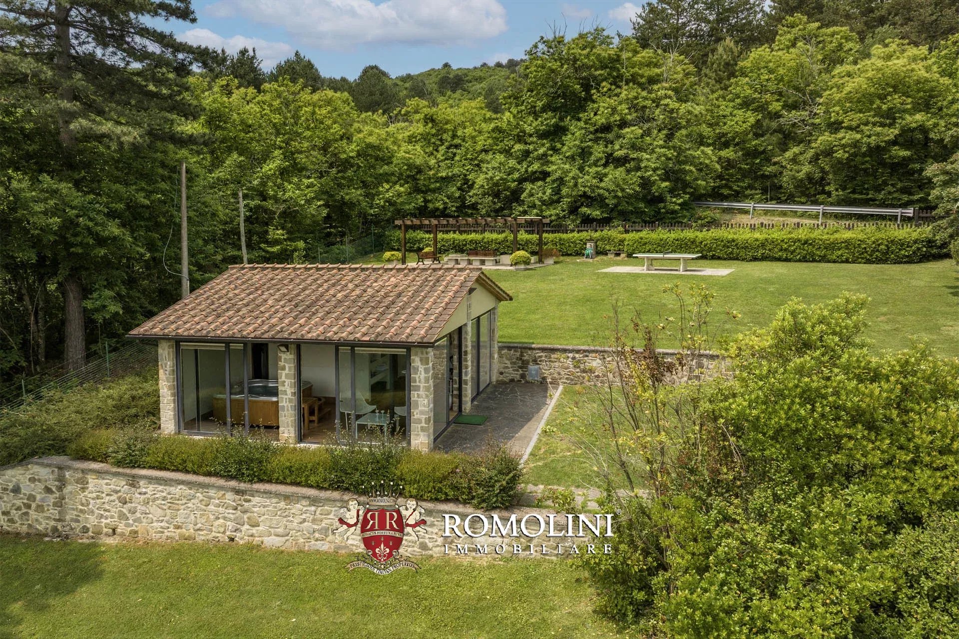 6 Bedroom Villa/Townhouse's Image 27