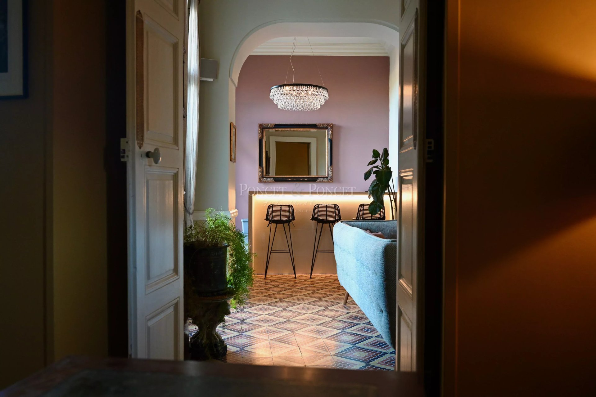 10 Bedroom Villa/Townhouse's Image 7