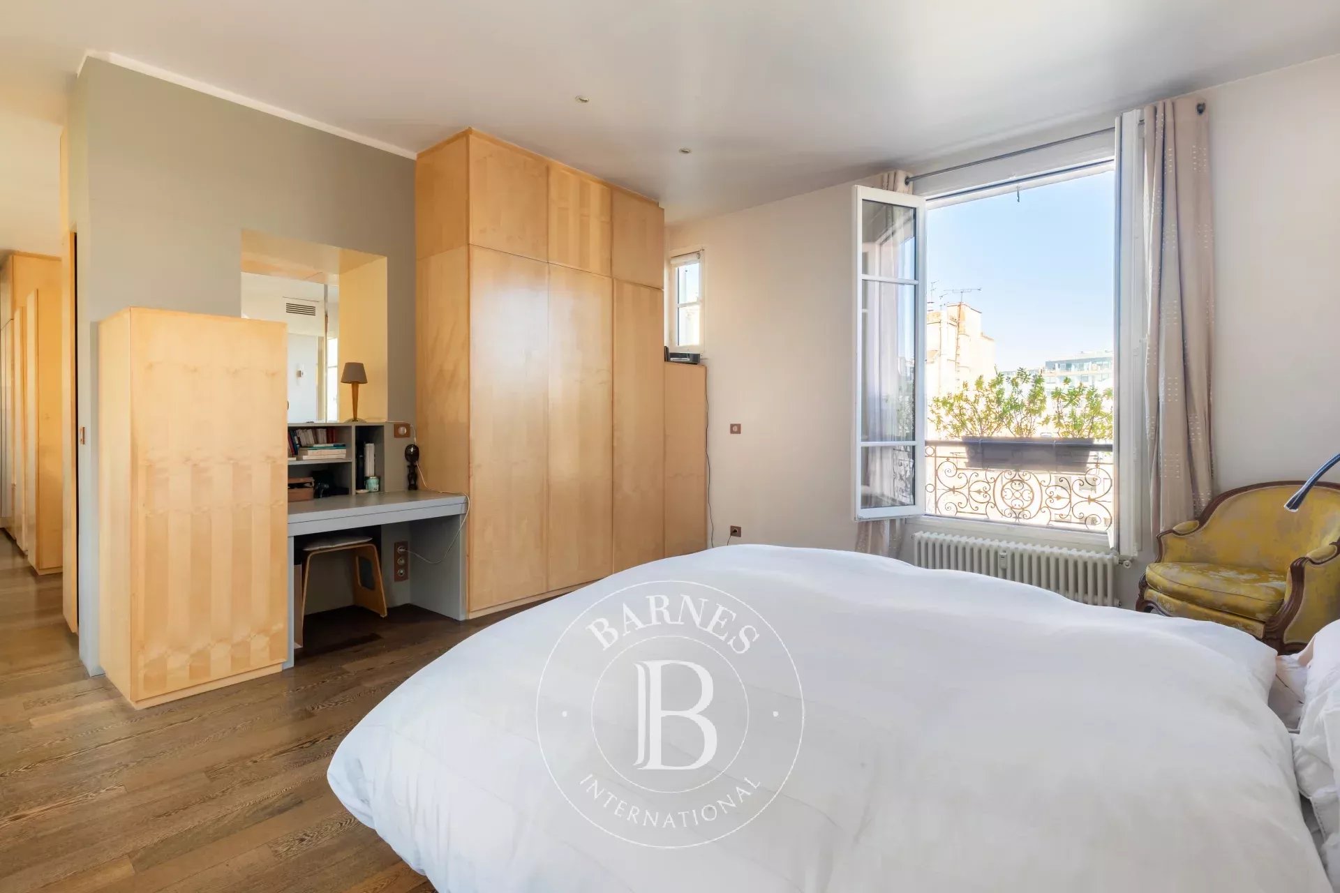 Neuilly - Charles Laffitte - Upper floor apartment - 2 or 3-bed - picture 9