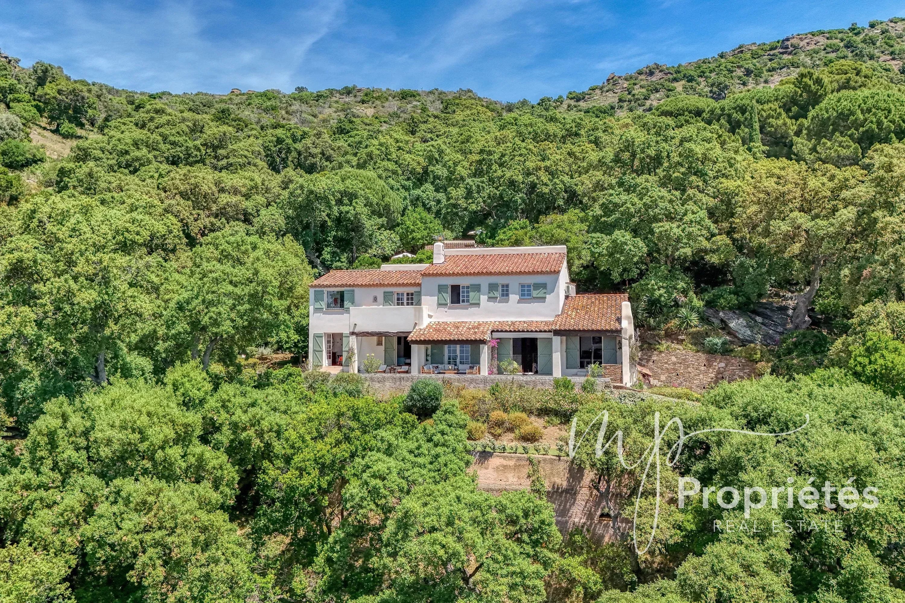 Location saisonnière Villa Rayol-Canadel-sur-Mer