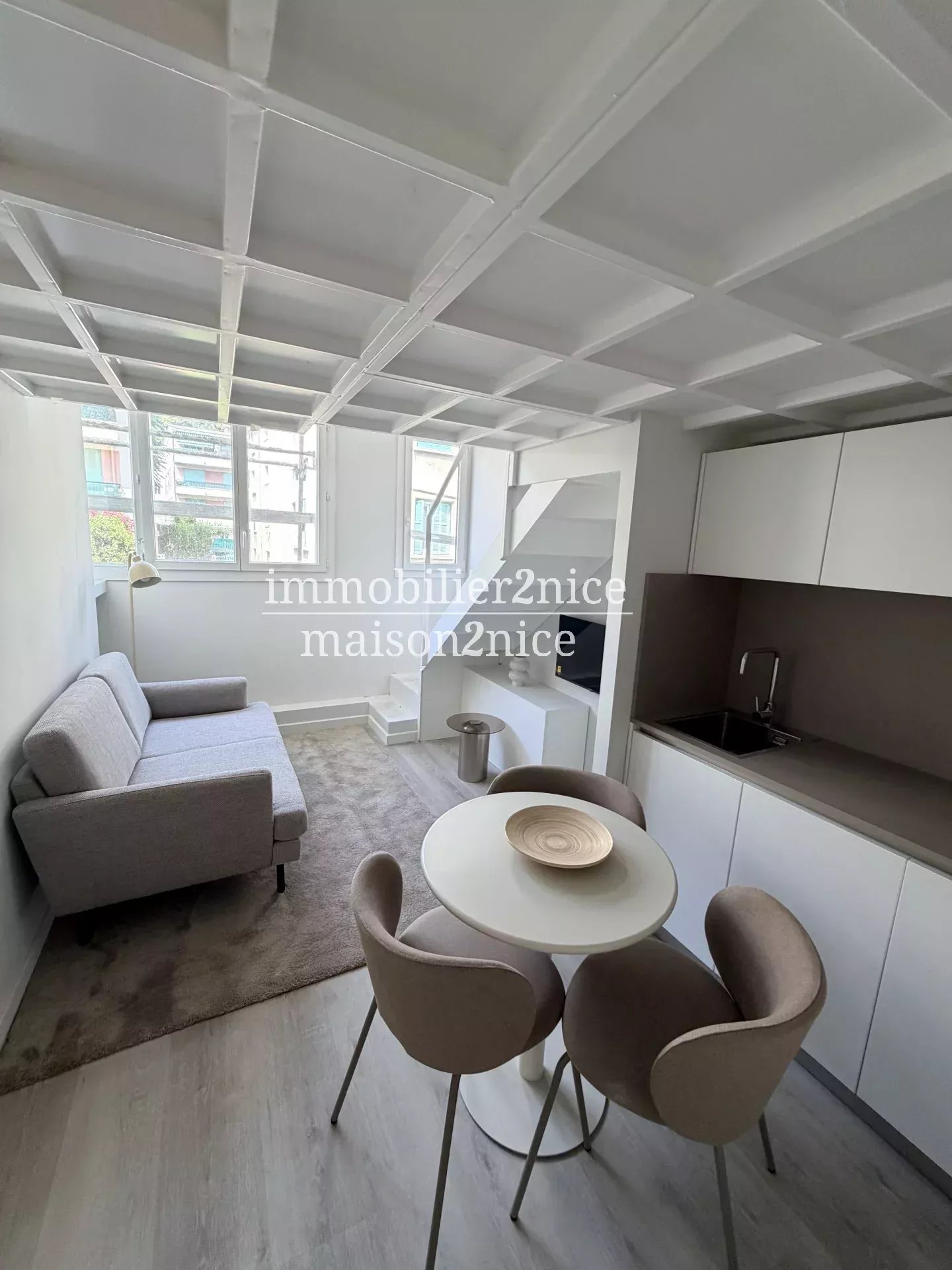 Agence immobilière de 