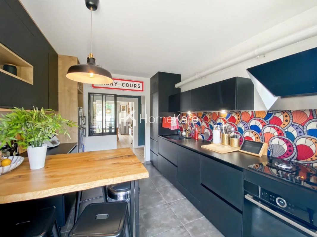 Luxe, calme et intimité : appartement rare avec piscine privati