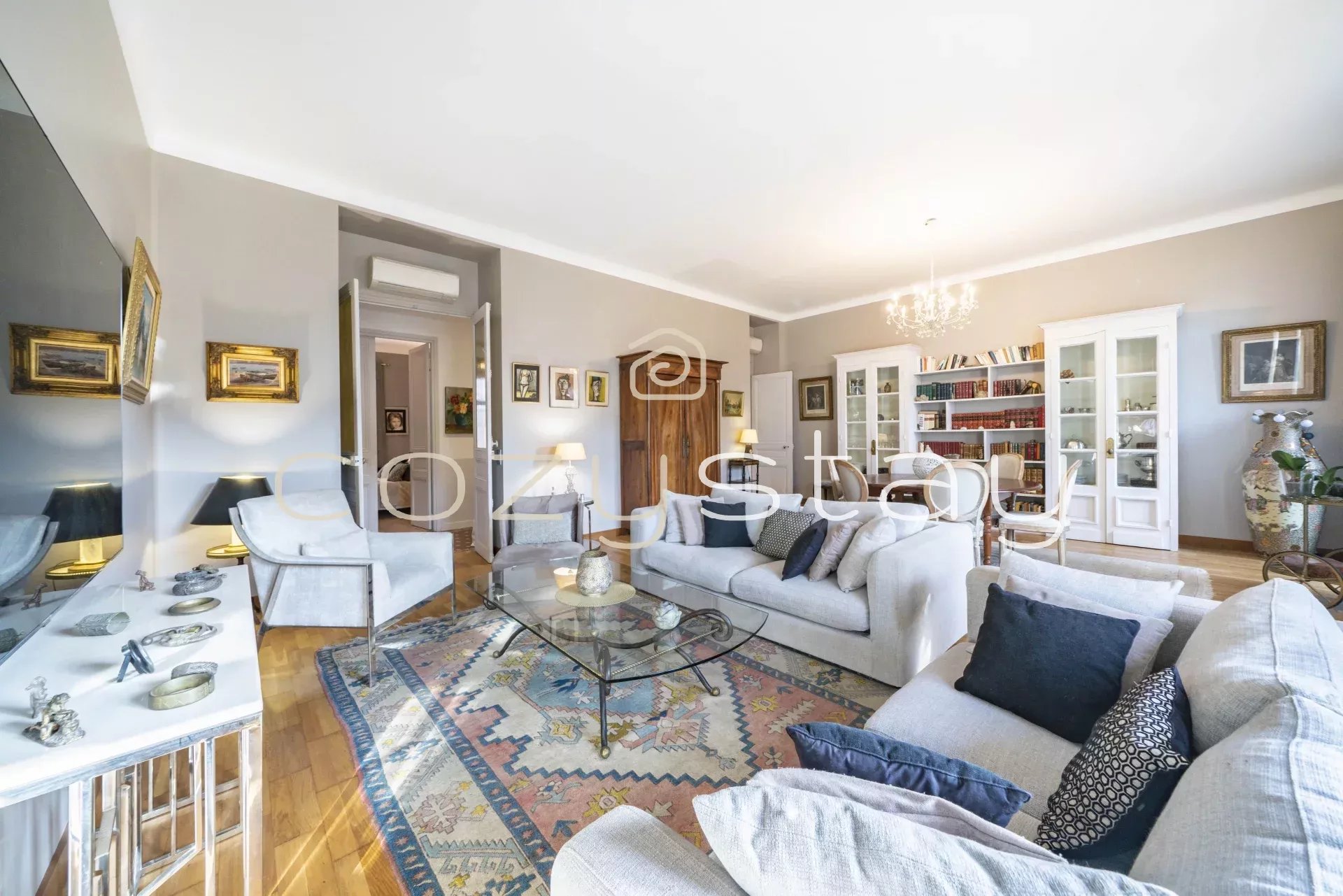 Bourgeois de type 5 pièces avec jardins et garage, Cannes, Bas Gallieni