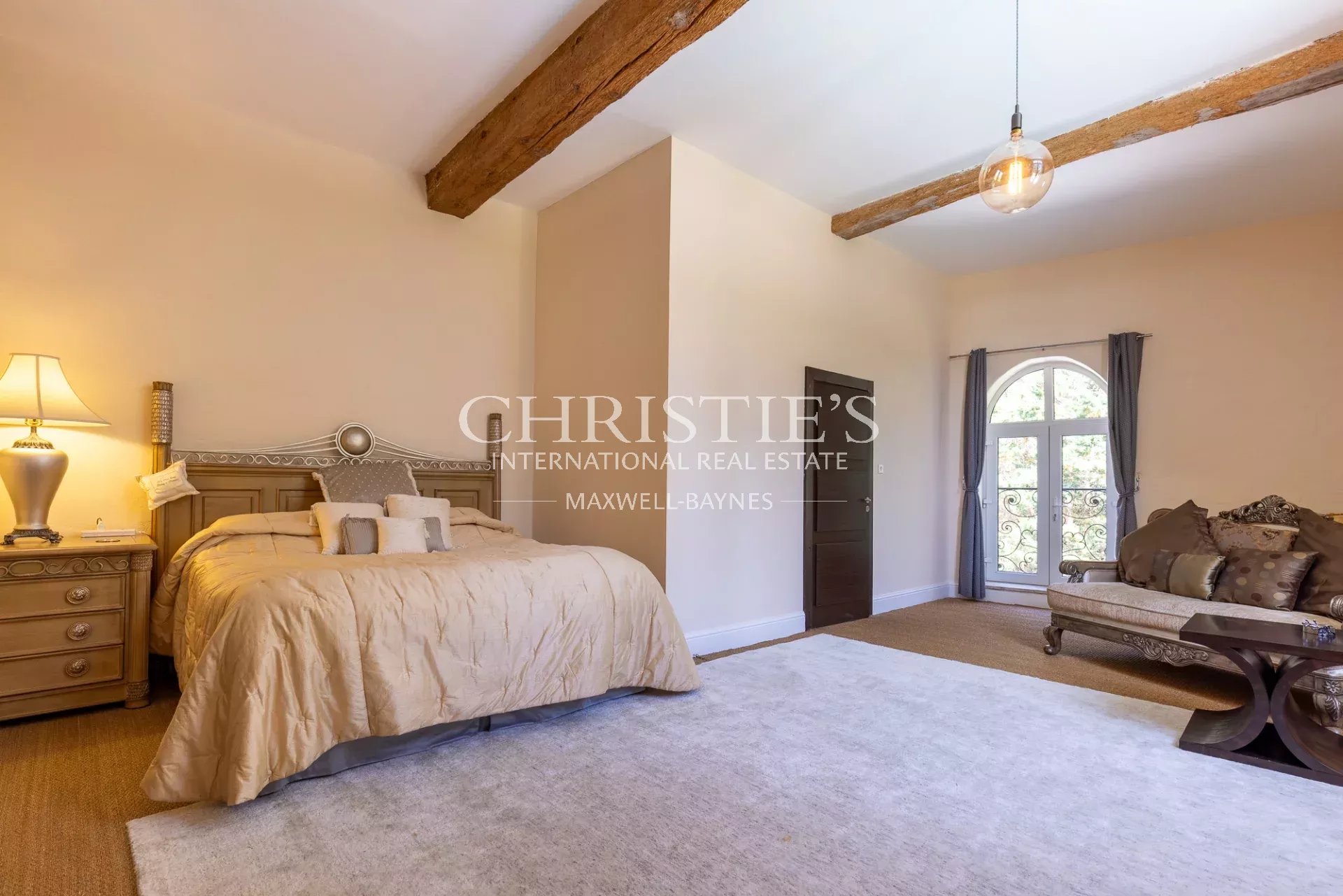 5 Bedroom Villa/Townhouse's Image 11