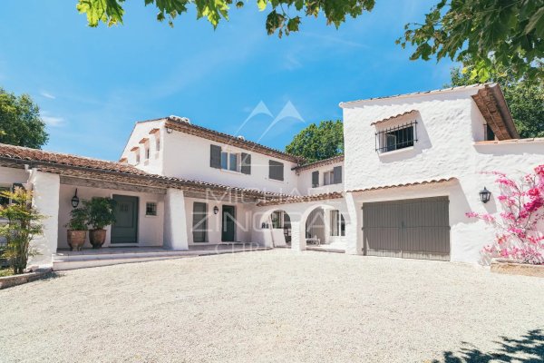 Le Rouret – A charming property in a setting of absolute tranquillity — photo 4
