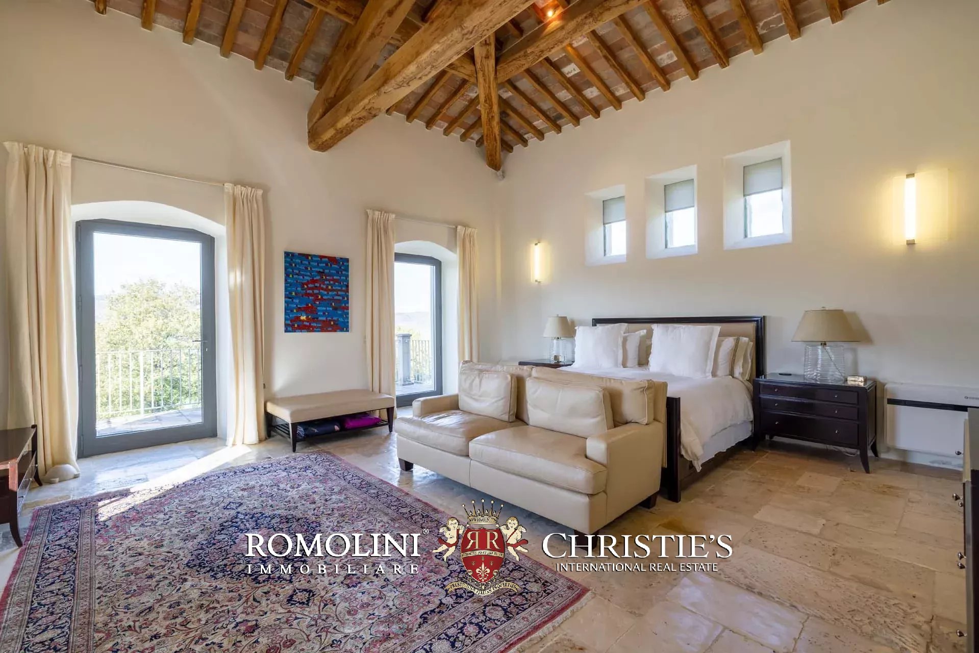 7 Bedroom Villa/Townhouse's Image 46