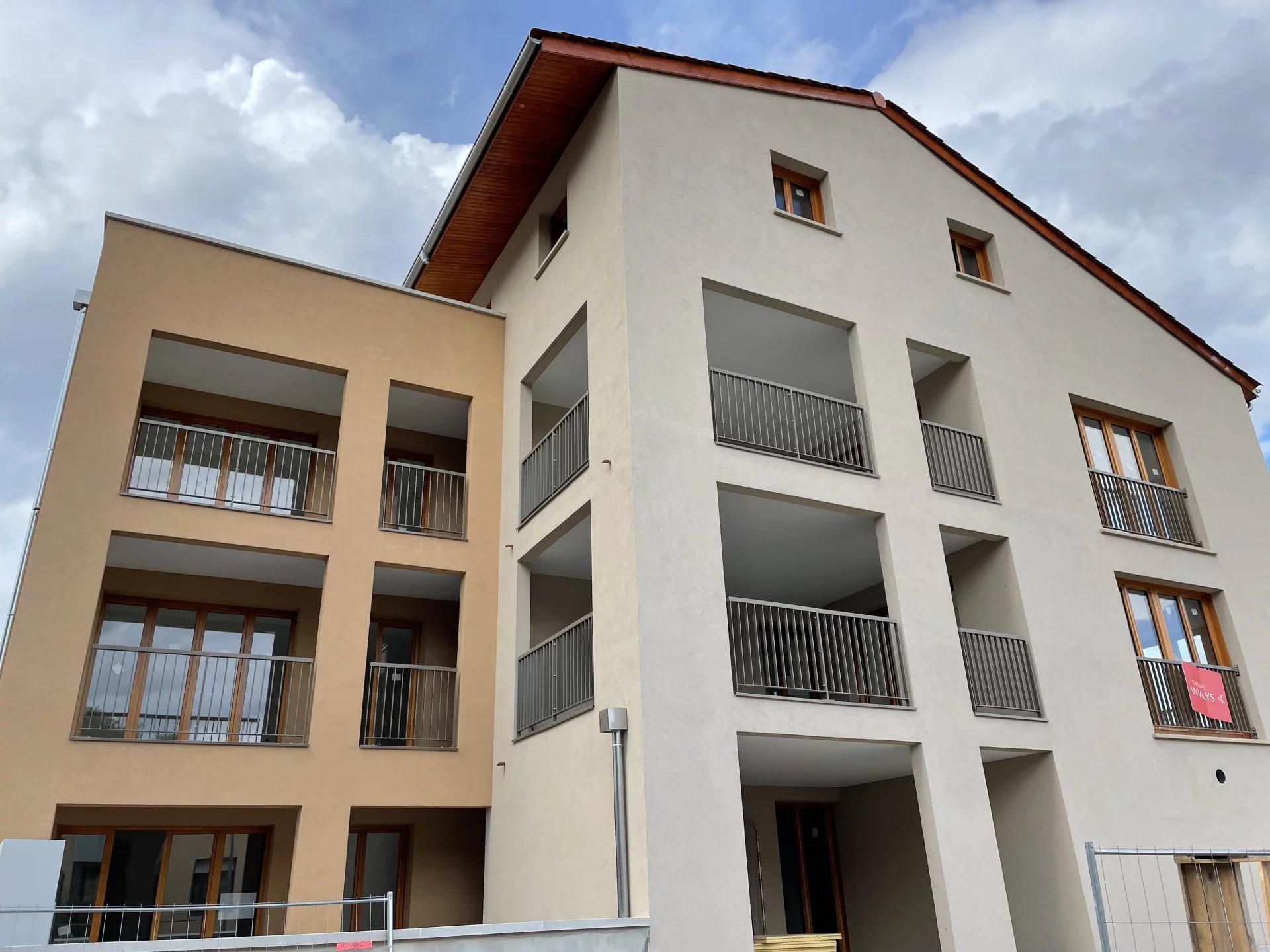 Appartement 101 m²  avec terrasse de 20 m² + garage double