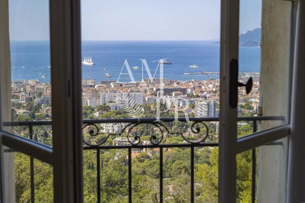 Luxury Villa Cannes: Sea View Family Estate in Gated Domain — photo 3