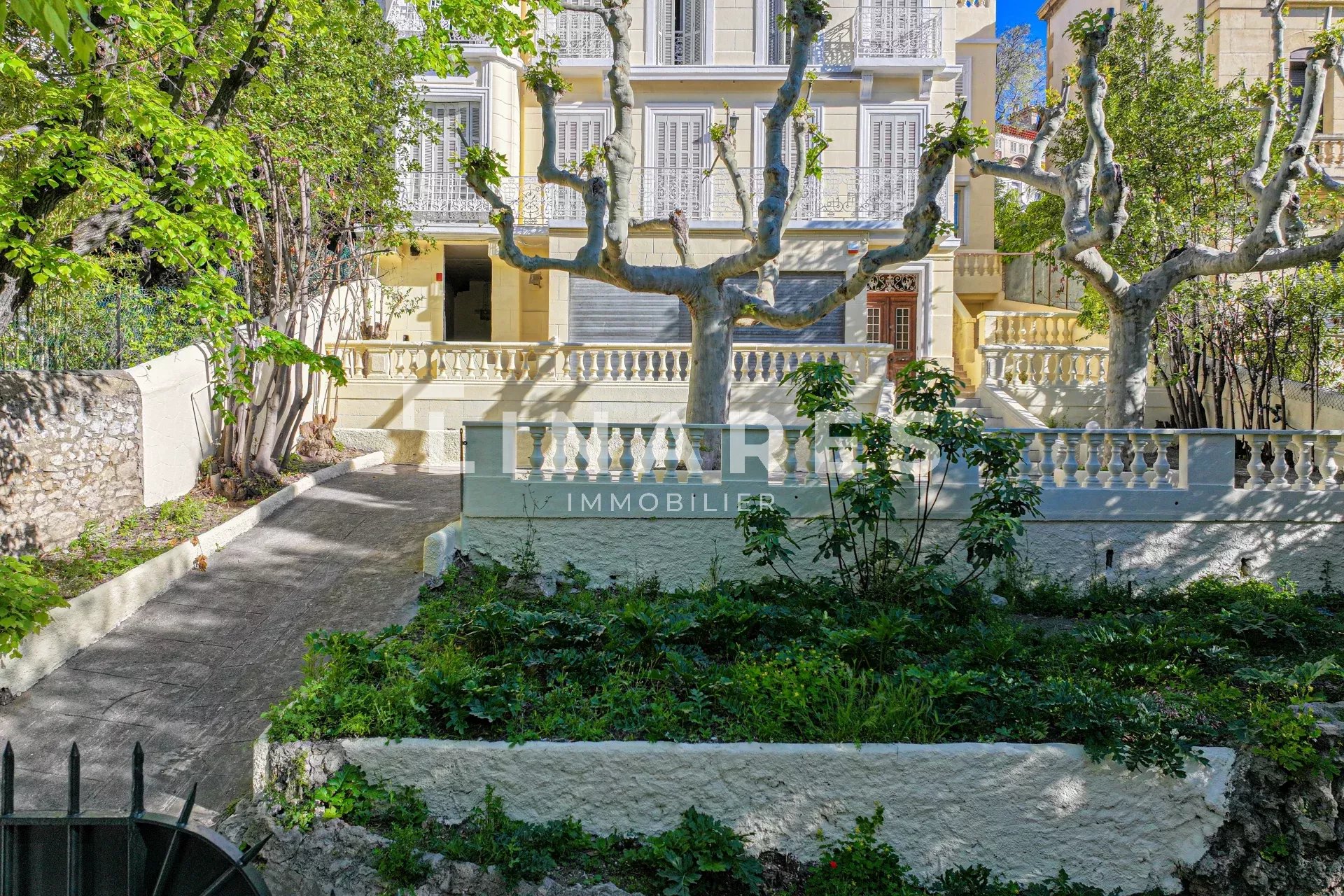 LUXURY IN TOWN - Hôtel particulier de 357m2 - Boulevard Perier 13008