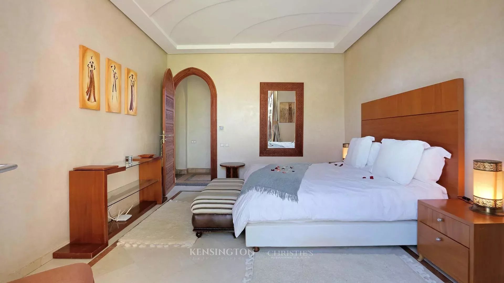 5 Bedroom Villa/Townhouse's Image 38