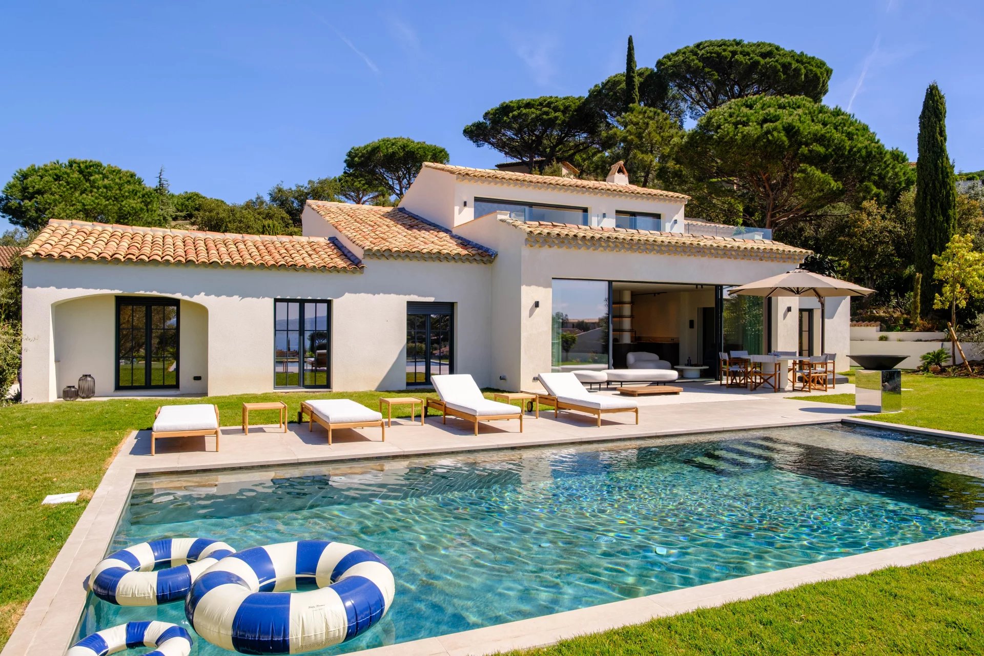 Villa Sainte-Maxime - picture 2