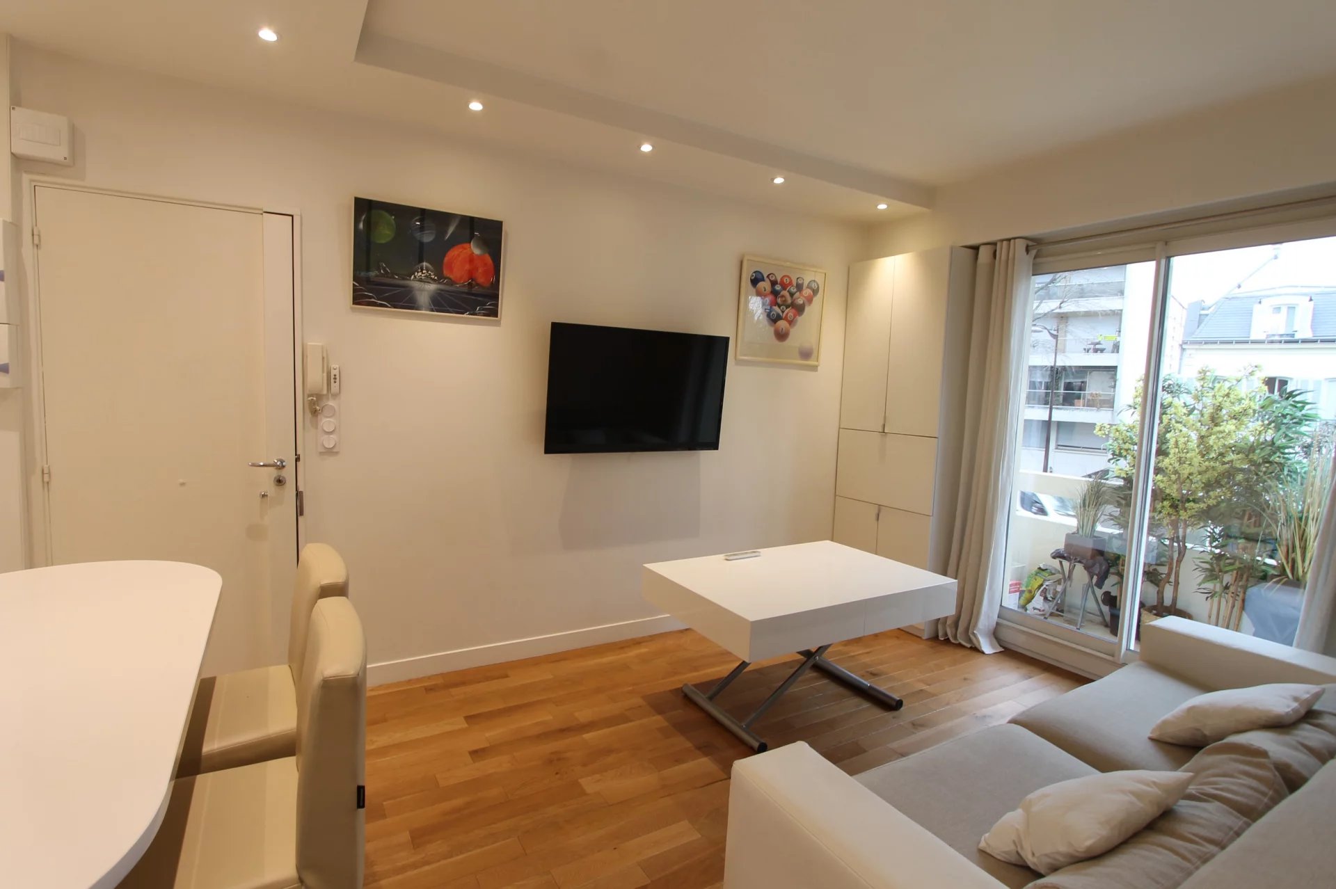 2 PIECES MEUBLE - NEUILLY SUR SEINE