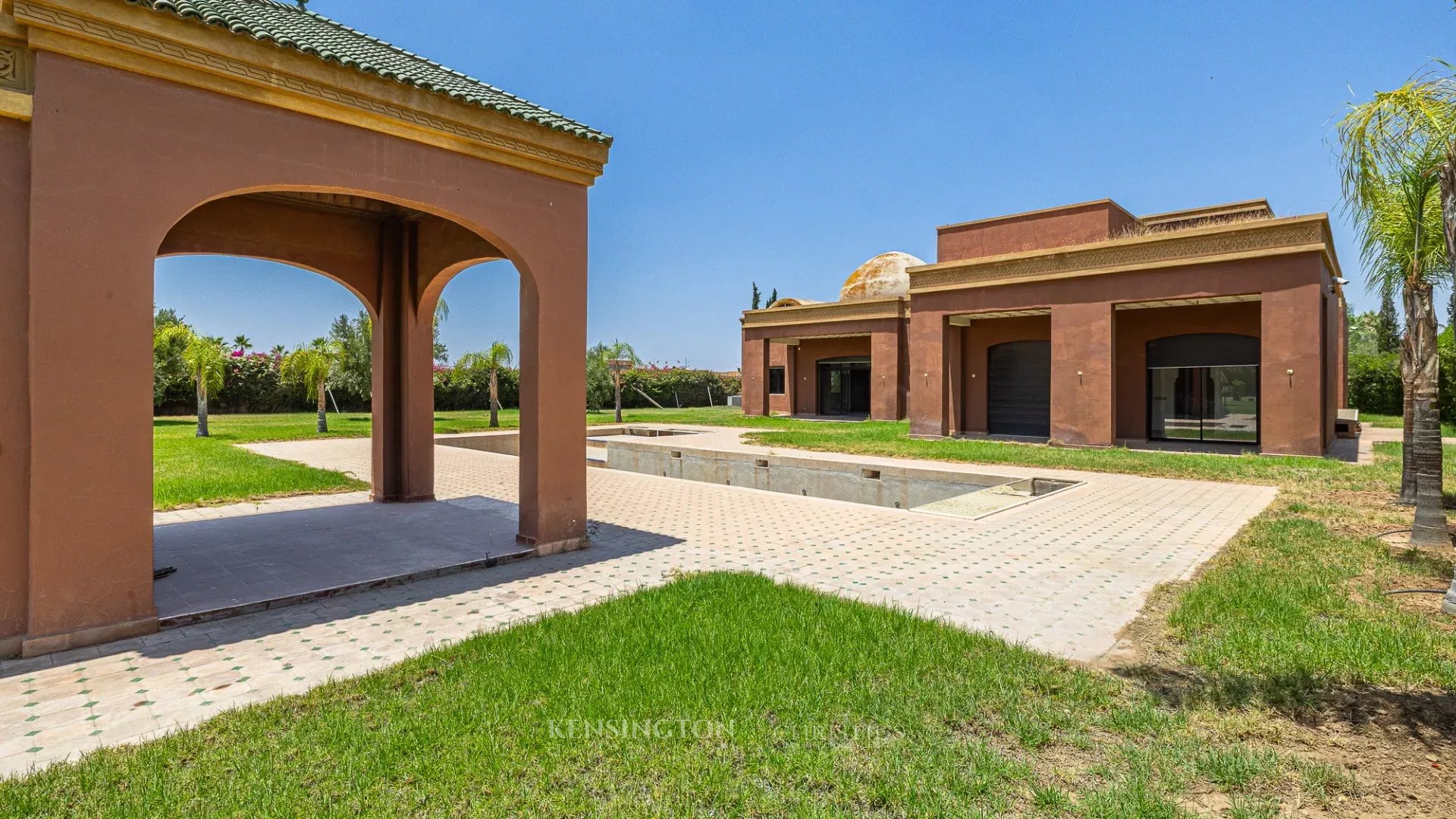10 Bedroom Villa/Townhouse's Image 11