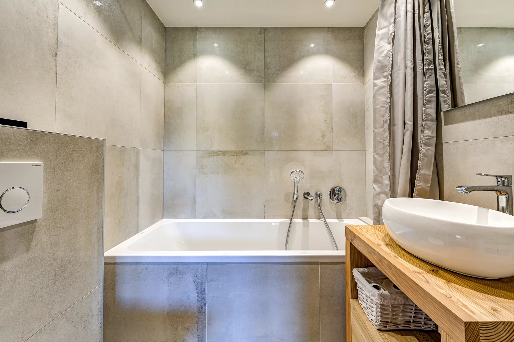 Photo of ARGENTIERE - Recently built, modern 4-bed demi-chalet