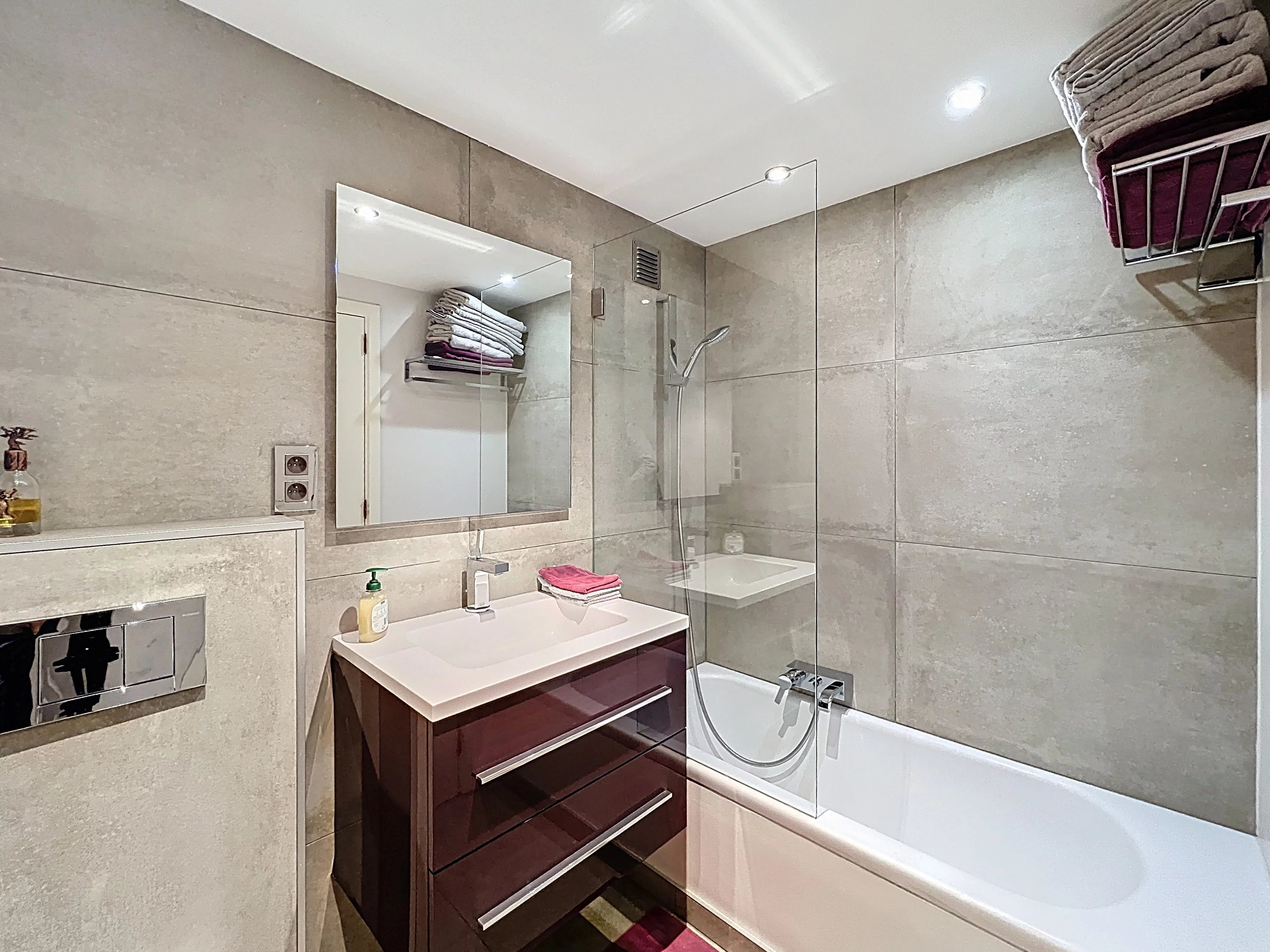 Bois de la Cambre - Beautiful 4-bedroom apartment, terrace and parking space