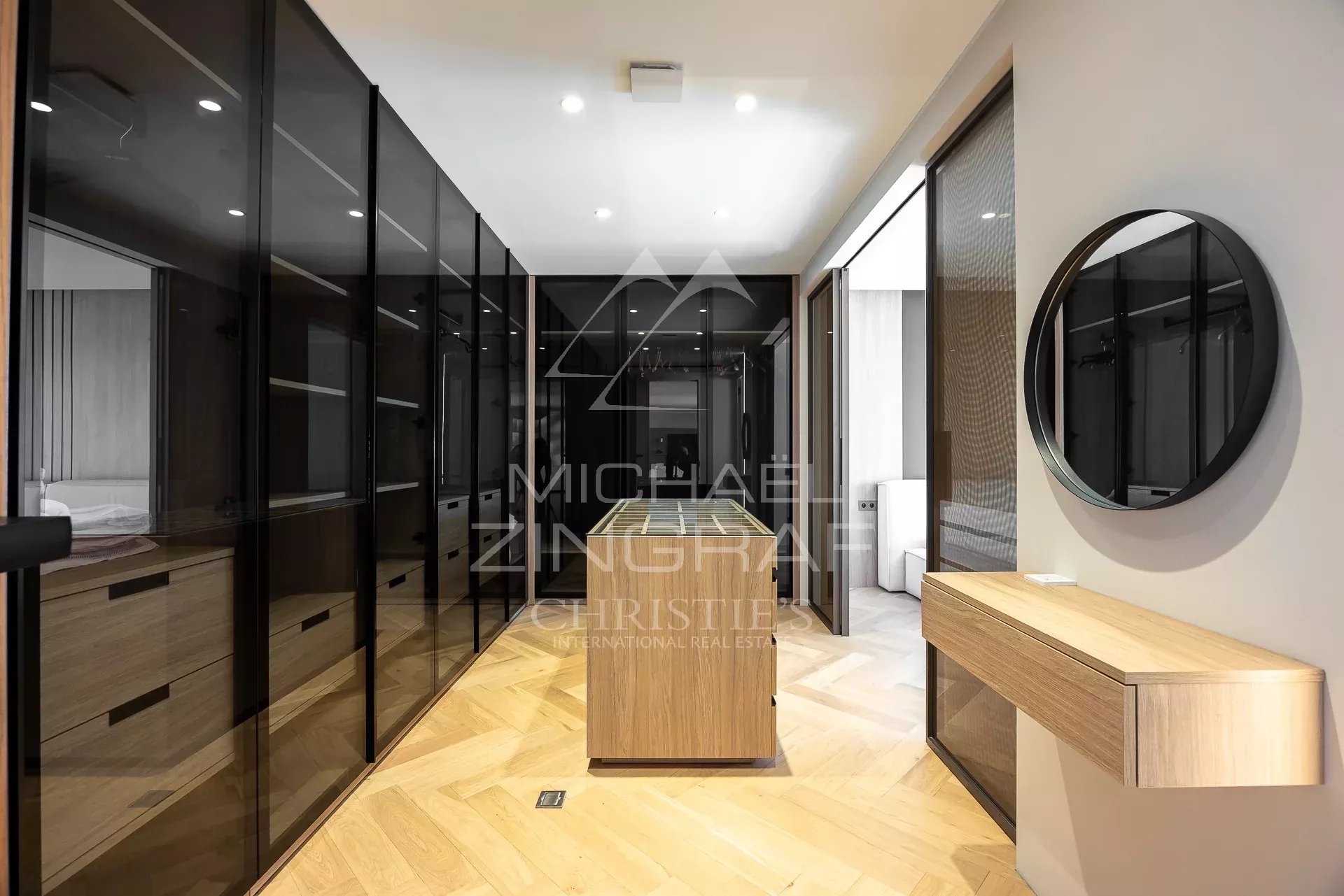 6 Bedroom Villa/Townhouse's Image 6