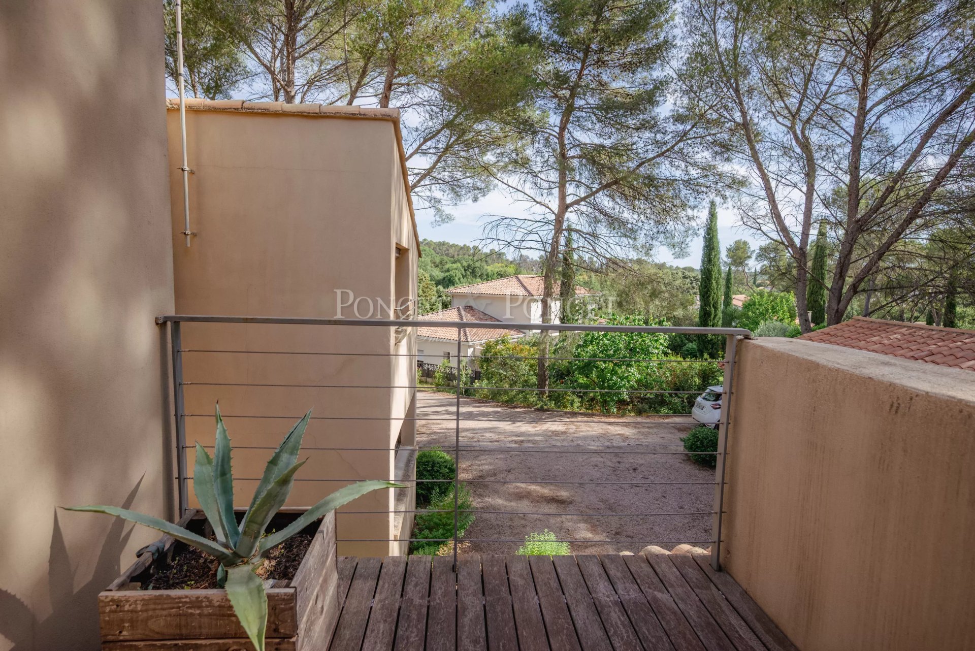 6 Bedroom Villa/Townhouse's Image 12