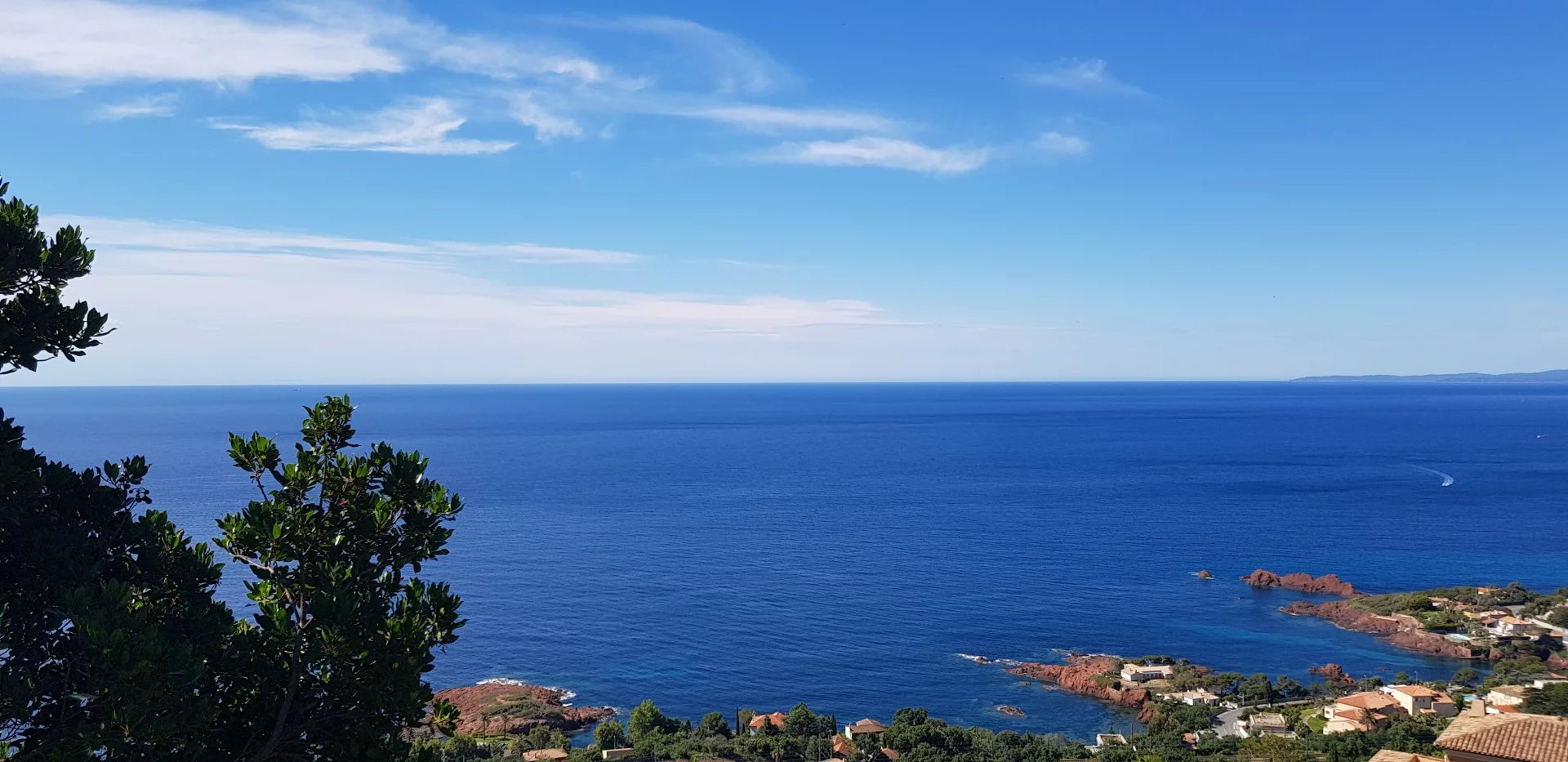 VILLA   VUE MER PANORAMIQUE A  SAINT RAPHAEL