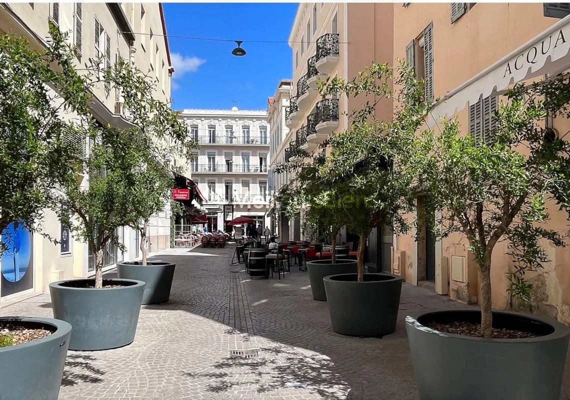 Cannes Banane : Fond de commerce restaurant zone piétonne