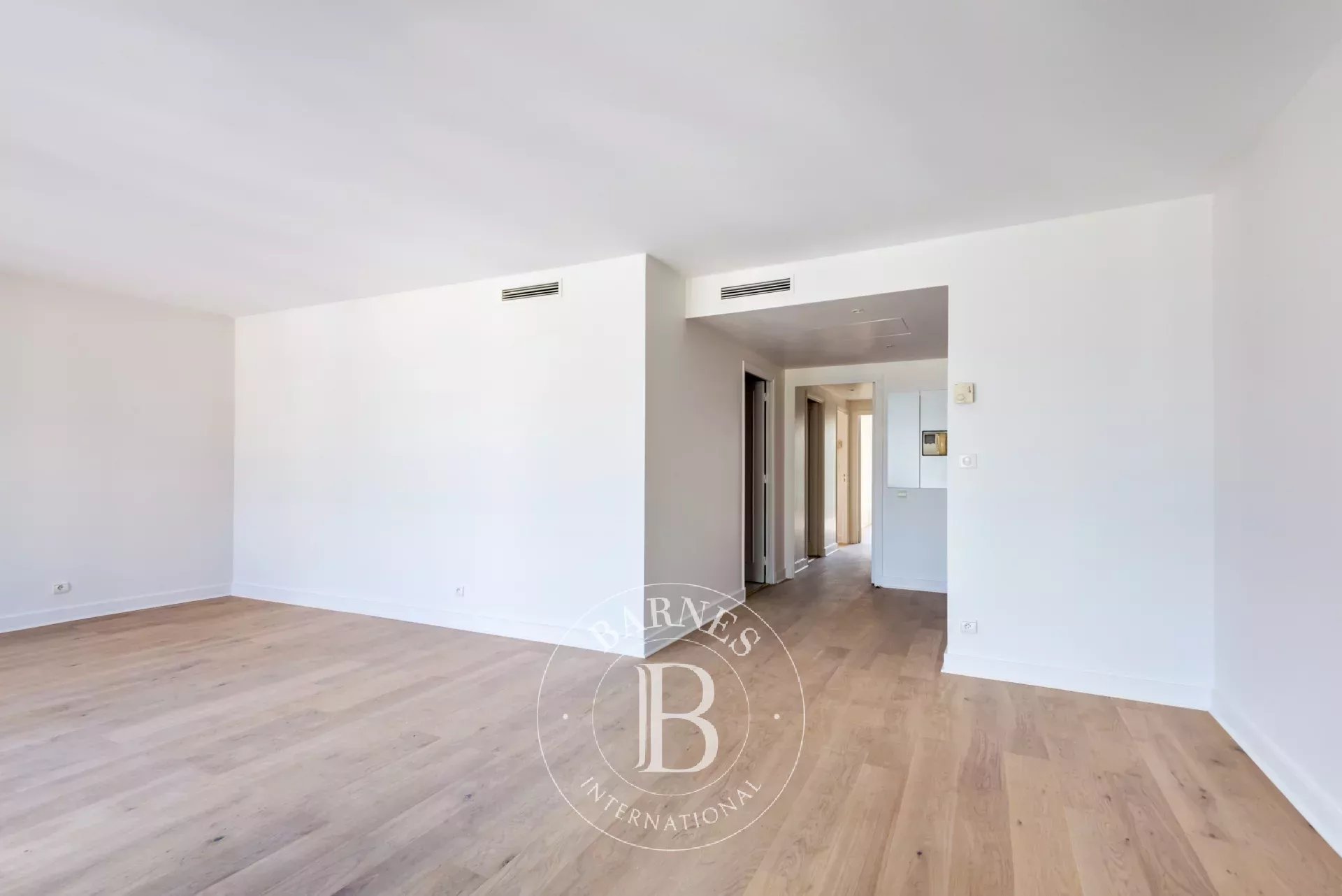 Daire Paris 8ème - picture 4