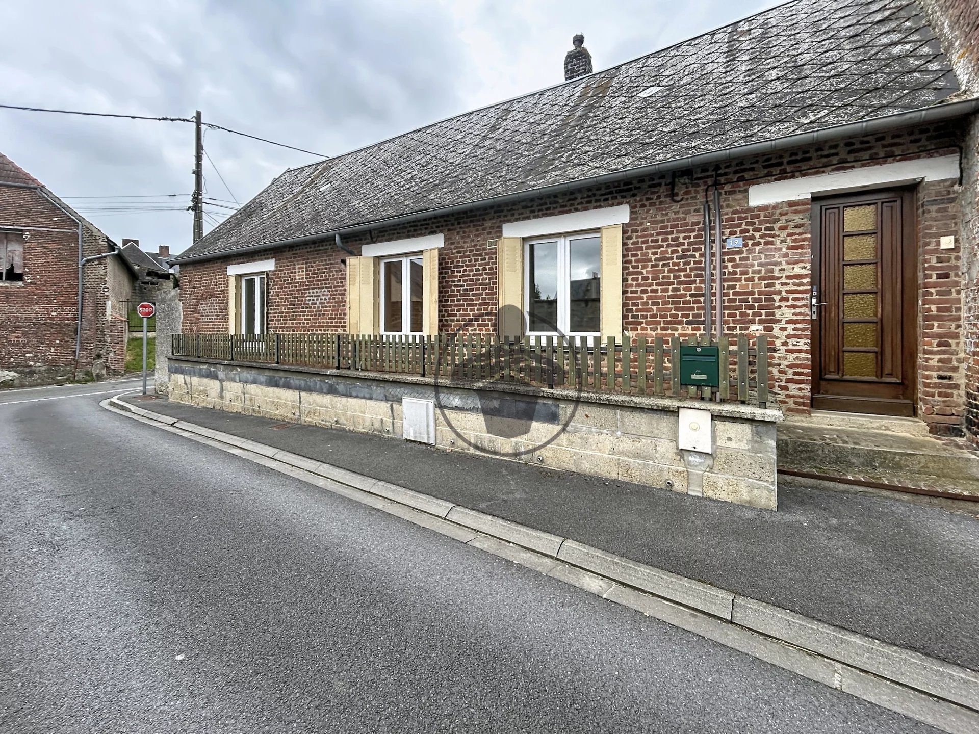 Maison plain pied avec grange