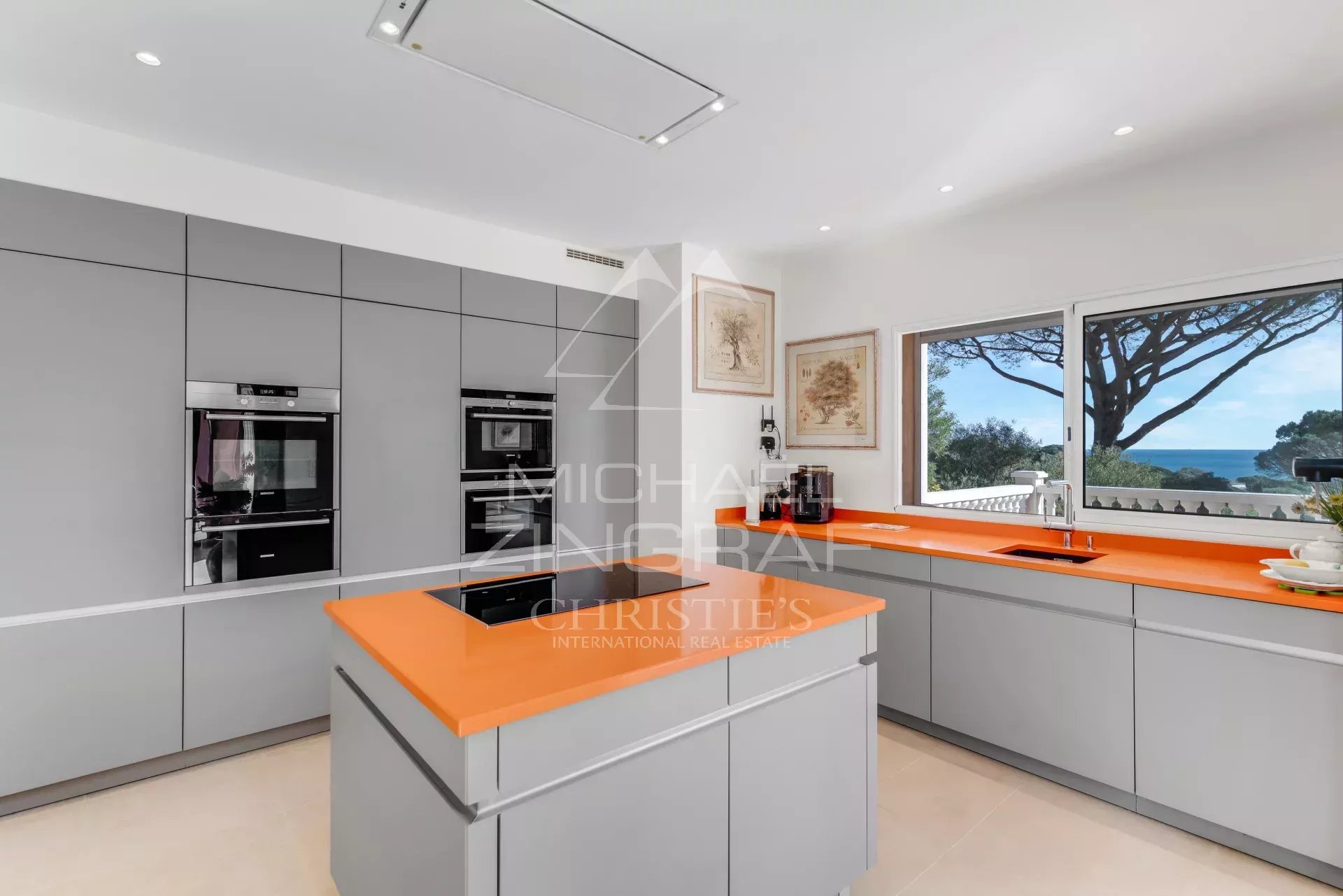 4 Bedroom Villa/Townhouse's Image 5