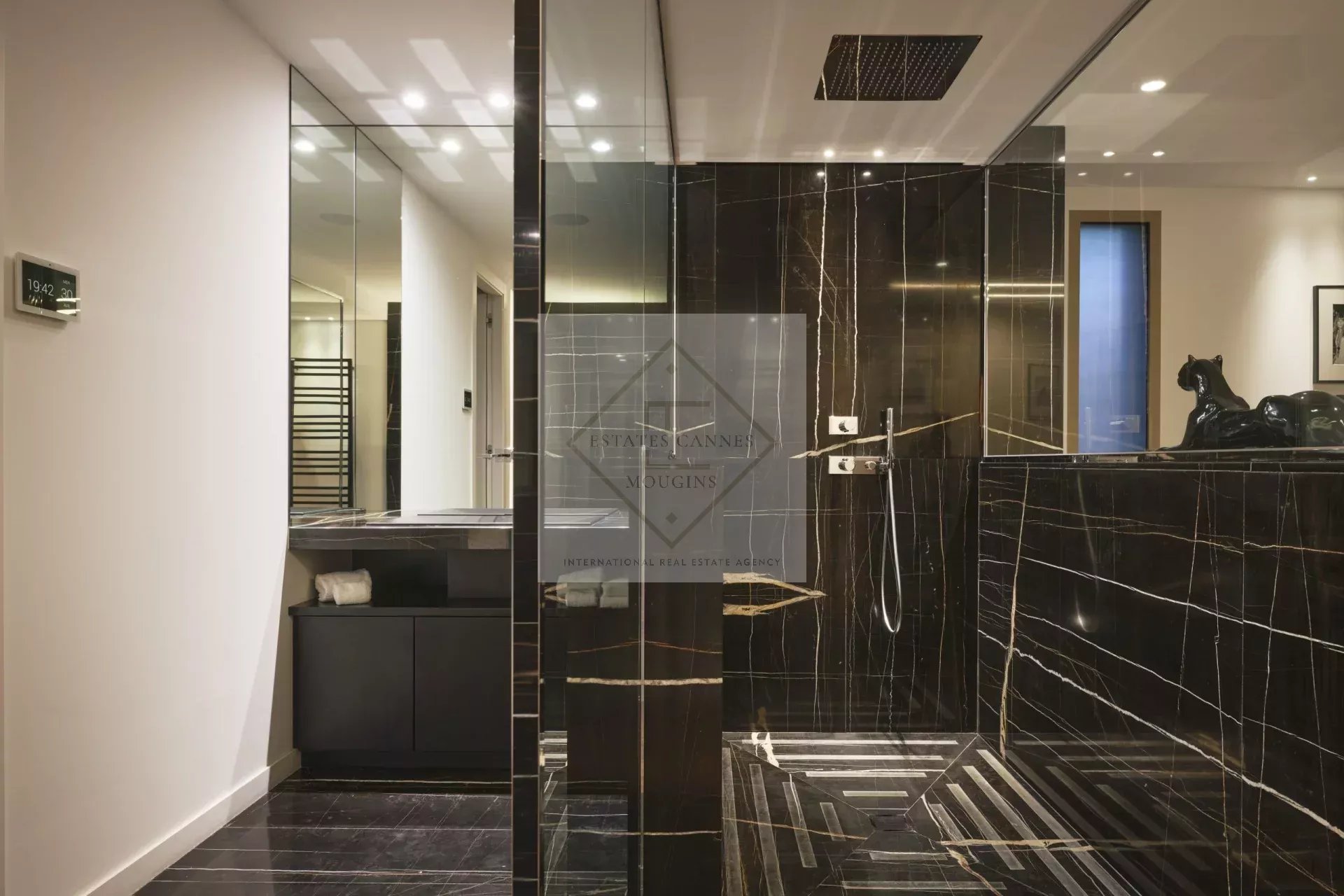 Villa Ultra-Luxe Neuve à Cannes – Location Saisonnière d’Exception — photo 9
