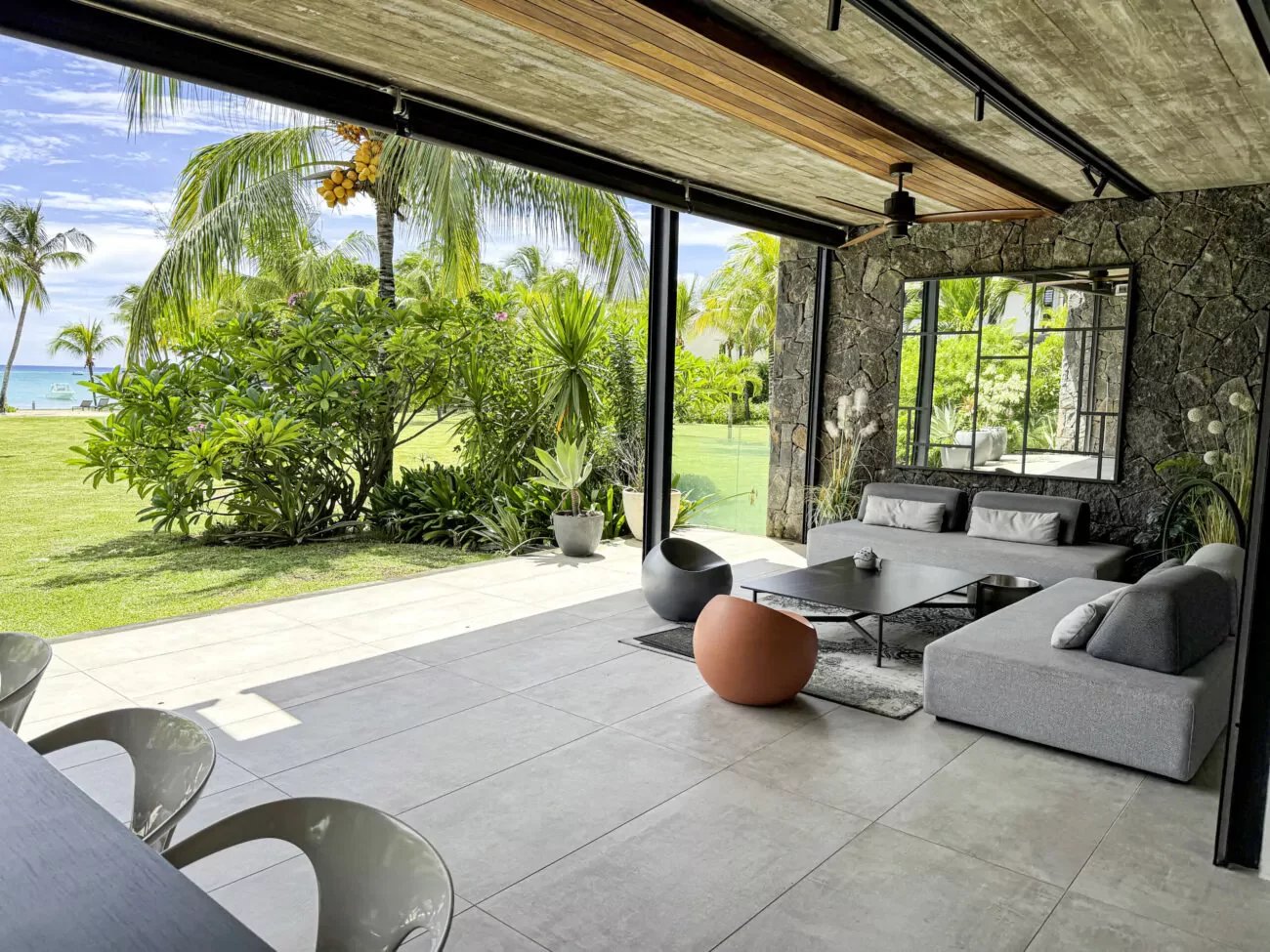 UNIQUE BEACHFRONT PROPERTY – PEREYBERE