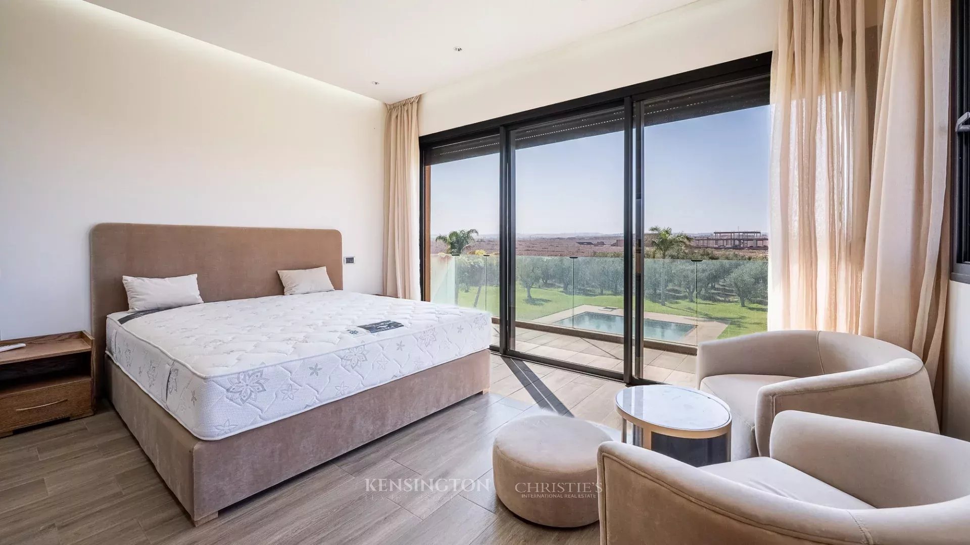 6 Bedroom Villa/Townhouse's Image 17
