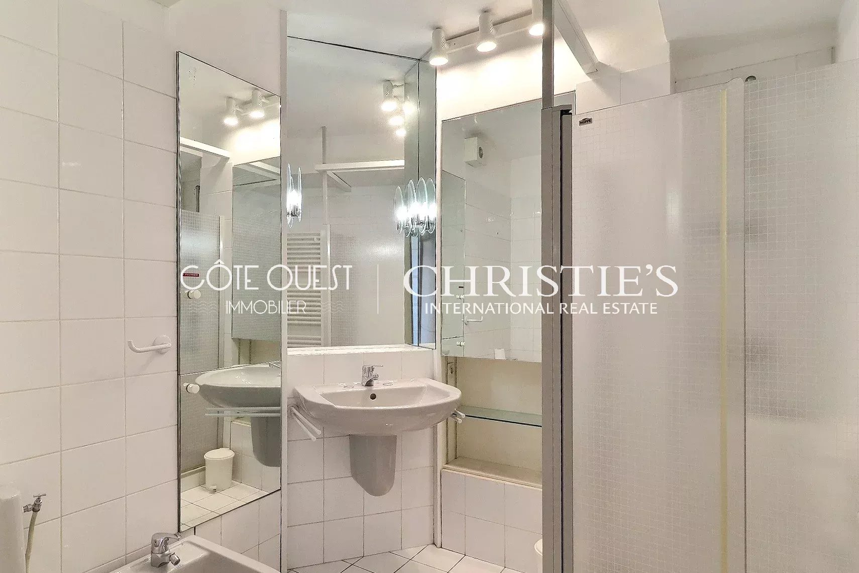 2 Bedroom Apartment/Flat's Image 8