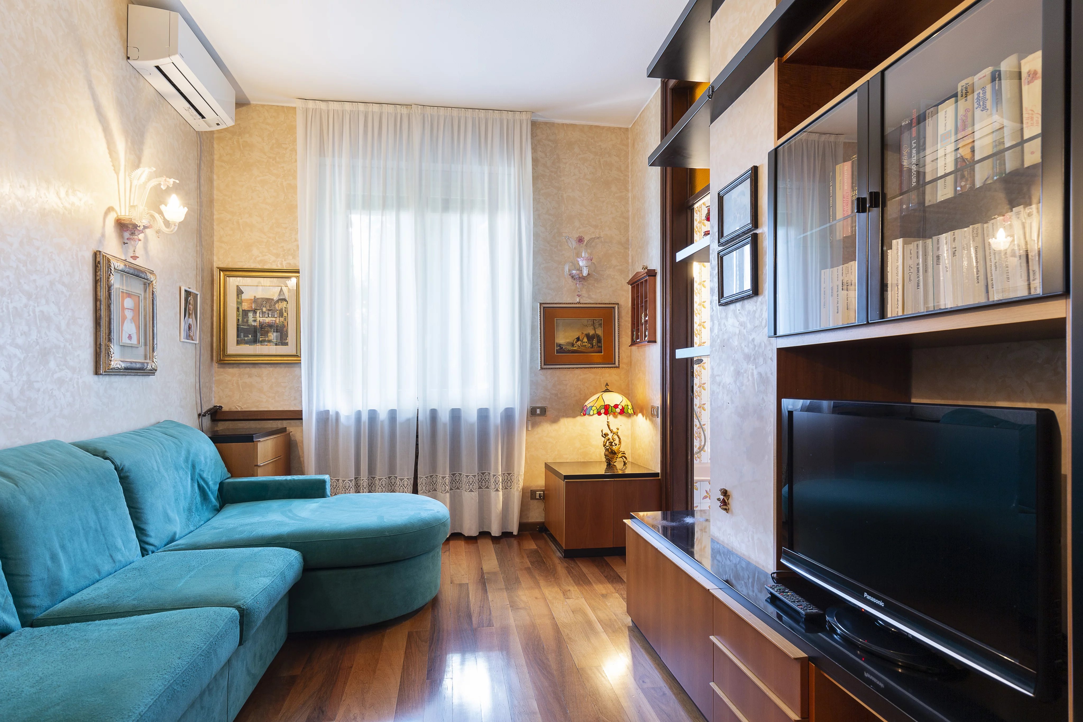 Multi-room apartment in prestigious building, with swimming pool, Lake Como - picture 17 title=