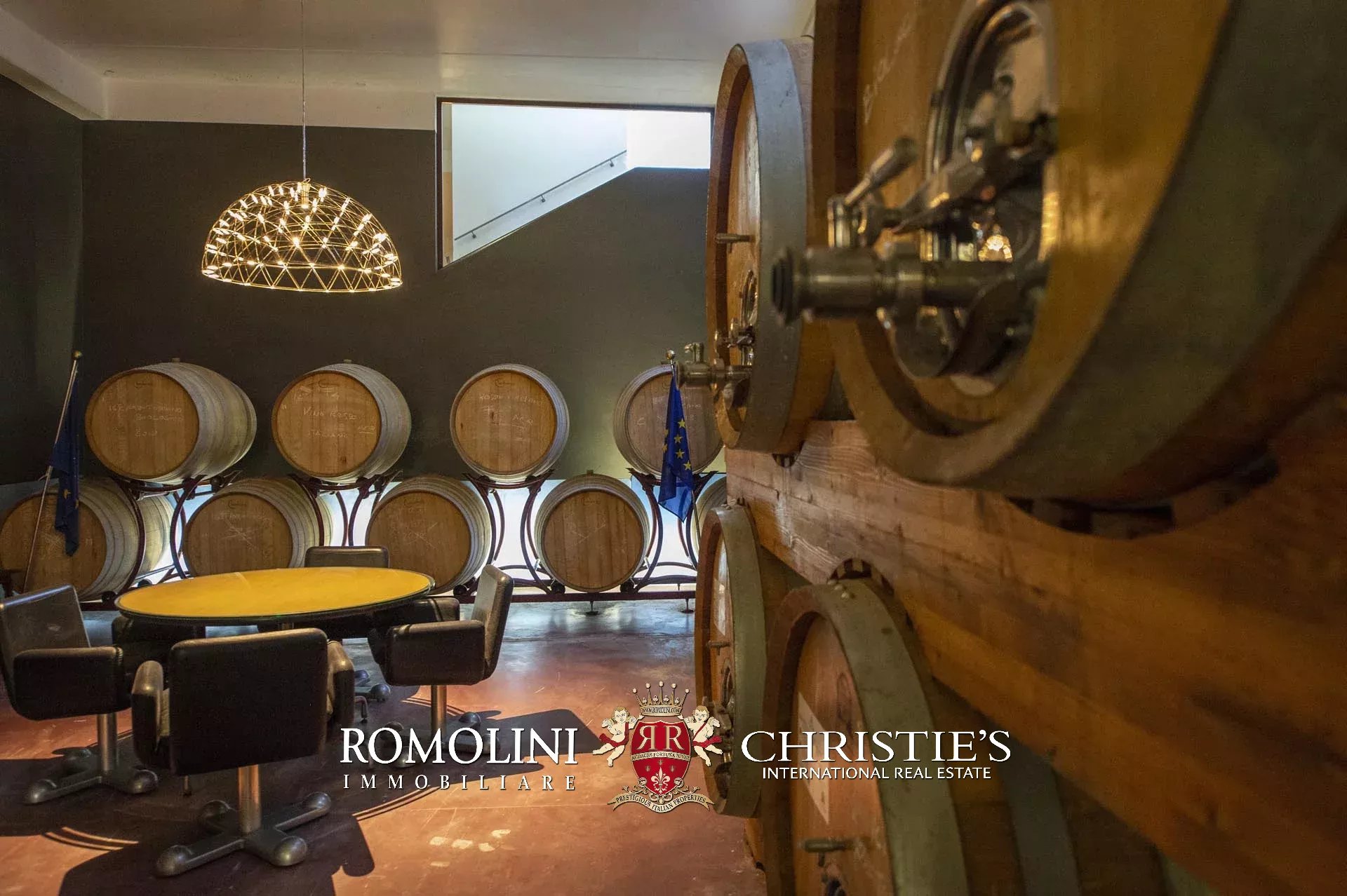 11 Bedroom Vineyard's Image 35