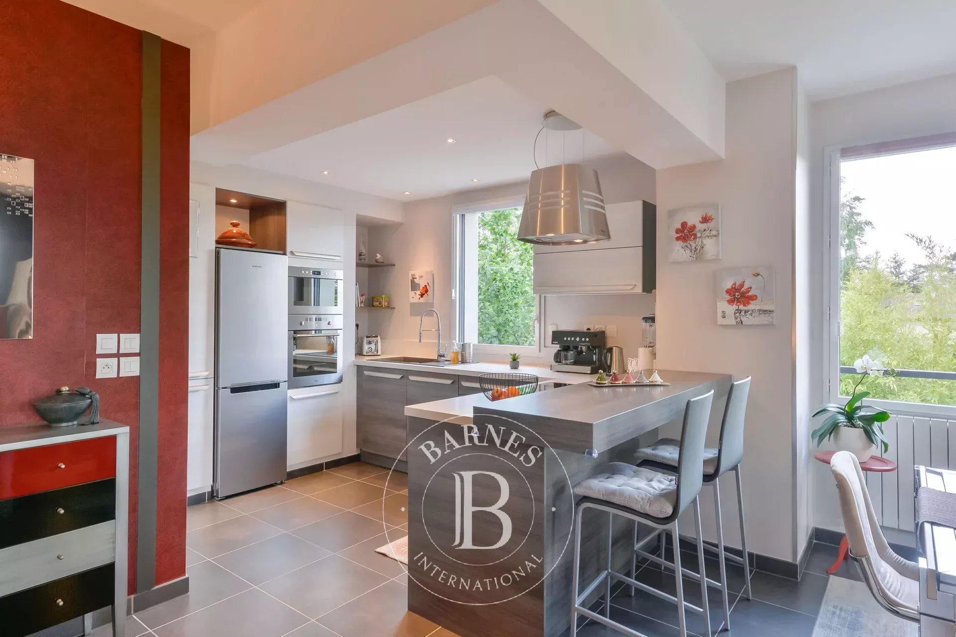 Daire Tassin-la-Demi-Lune - picture 4