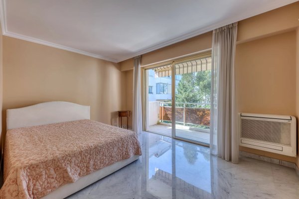 Cannes Pointe Croisette | Penthouse with Terrace — photo 7