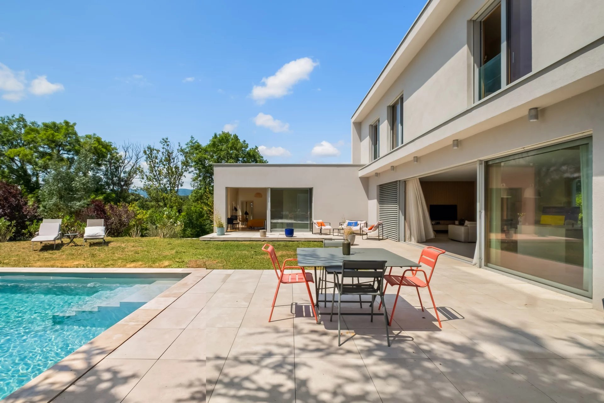 Maison contemporaine - 5 chambres - Piscine