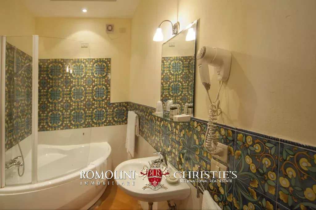 21 Bedroom Villa/Townhouse's Image 68
