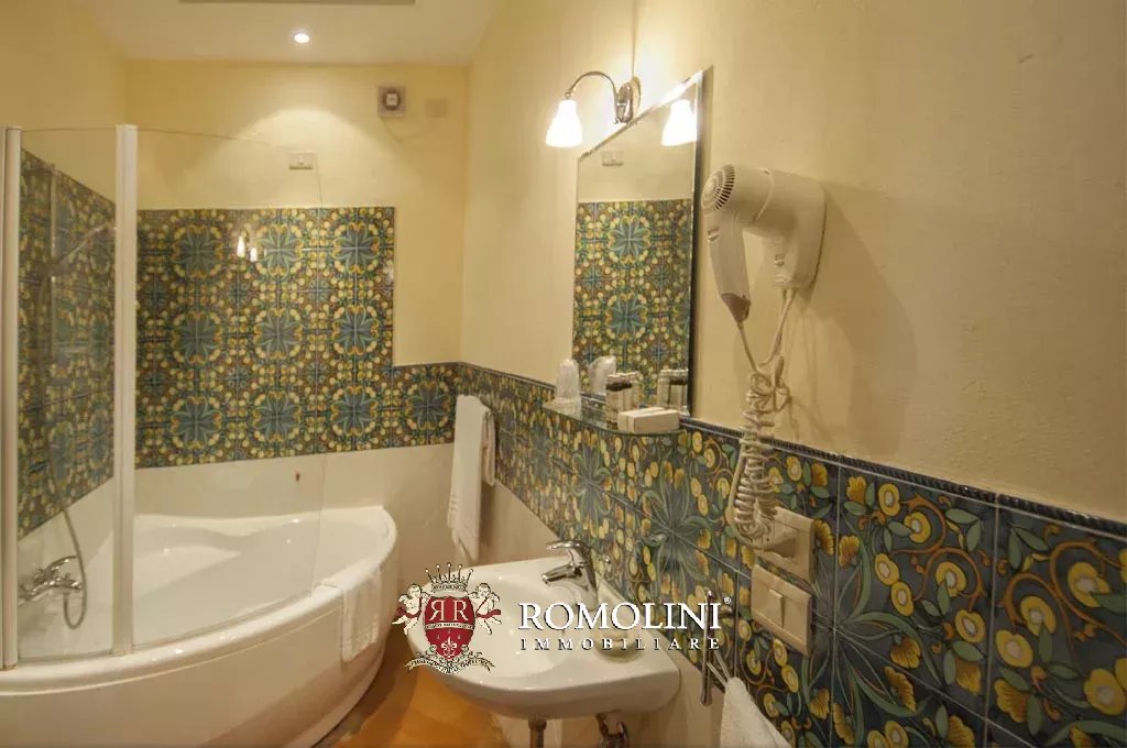 21 Bedroom Villa/Townhouse's Image 68