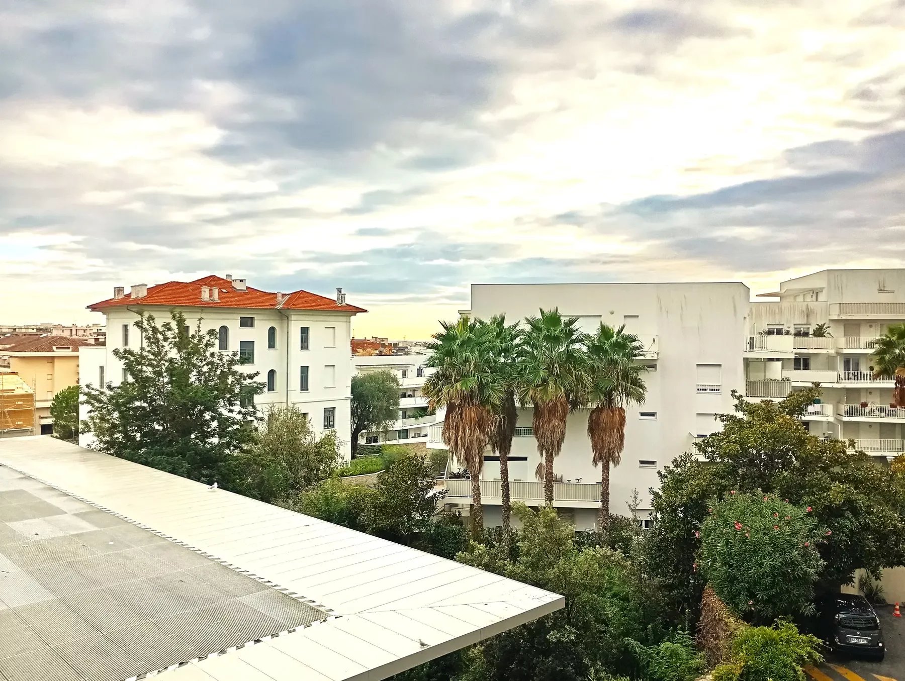 2 Pièces rénové avec balcon et vue dégagée — photo 8