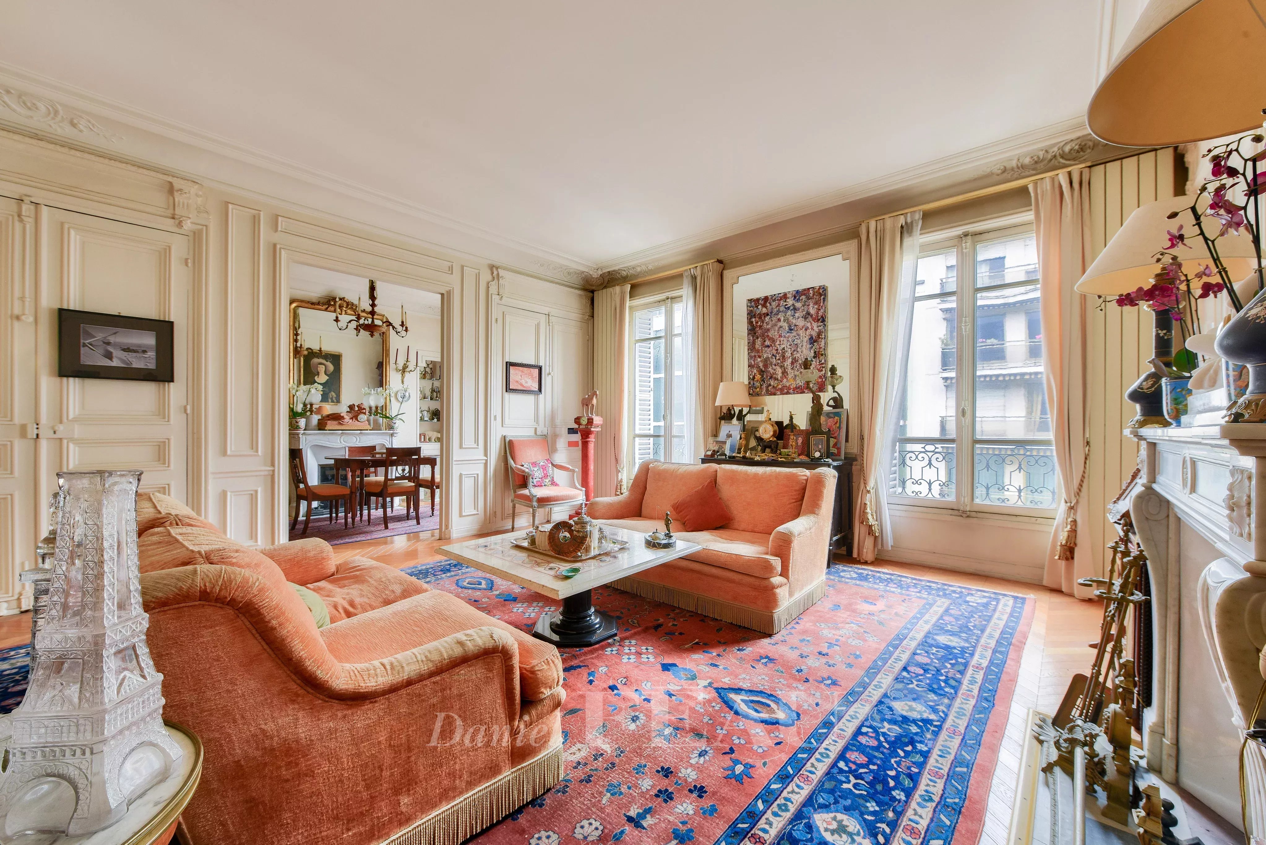 Sale Apartment Paris 17th